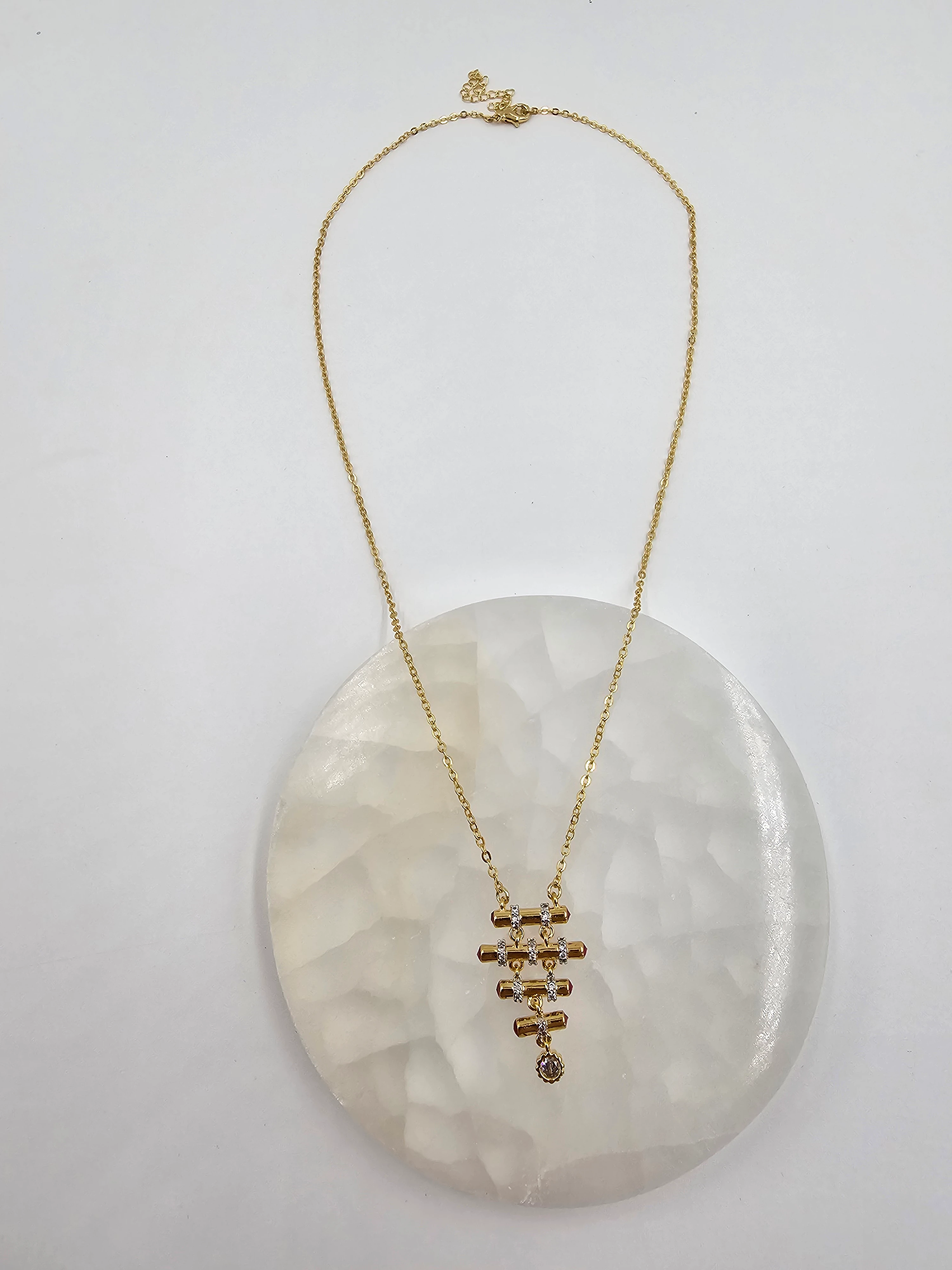 ALTIN KAPLAMA TAŞLI ÇUBUK KOLYE