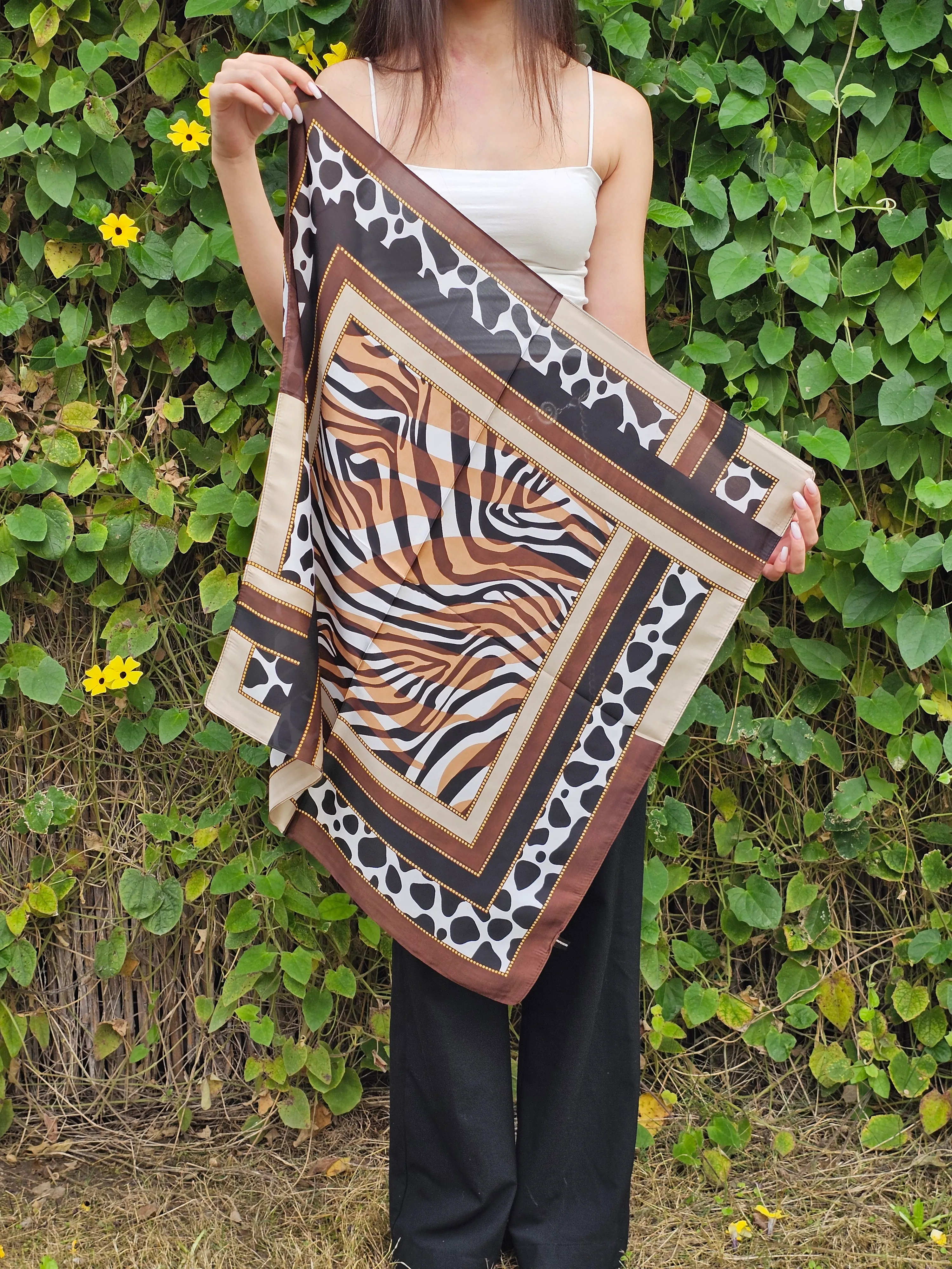 LEOPAR DESENLİ ŞERİTLİ SATEN FULAR (70X70)