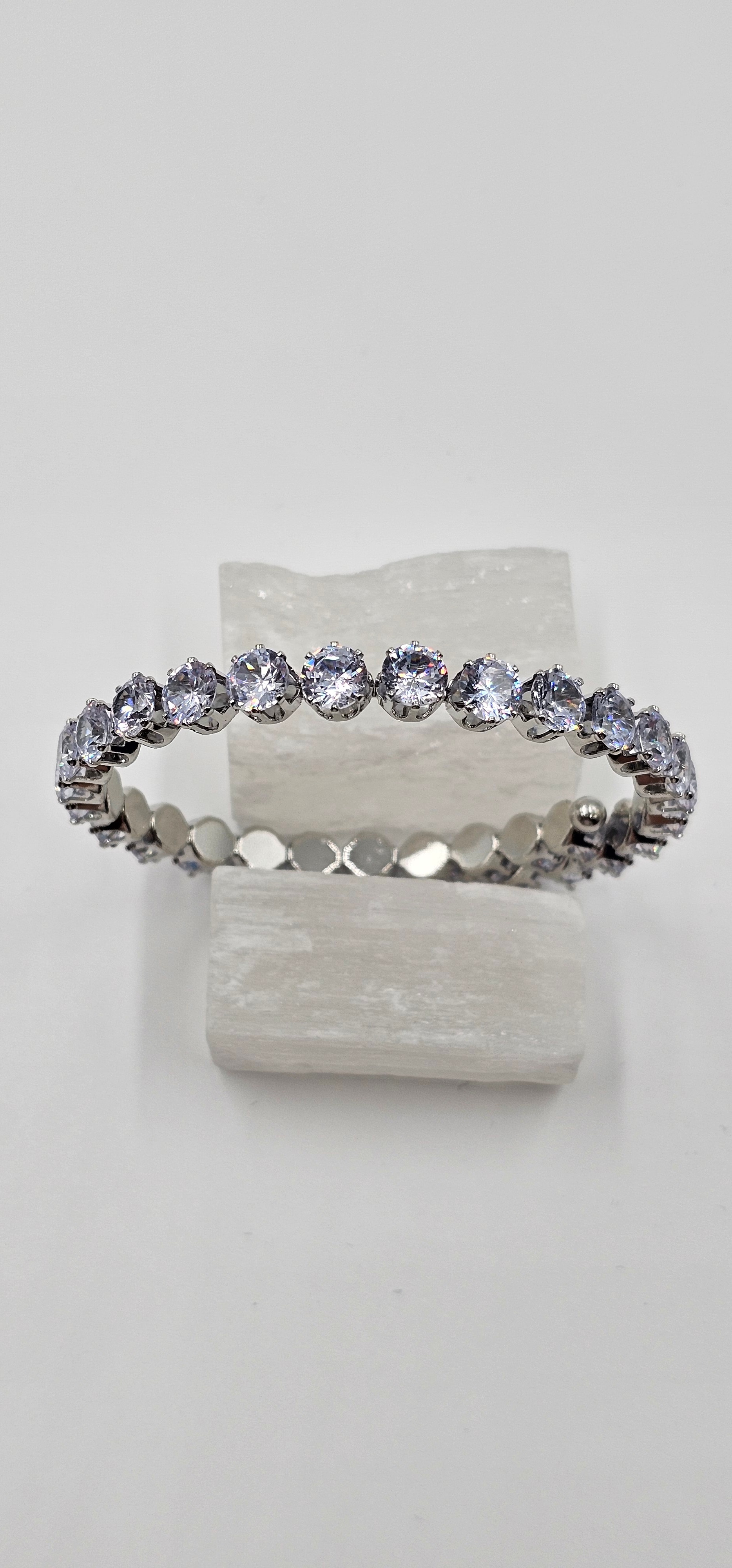 ÖZEL SERİ GÜMÜŞ KAPLAMA SIRALI ZİRKON TAŞ ESNEK BİLEKLİK