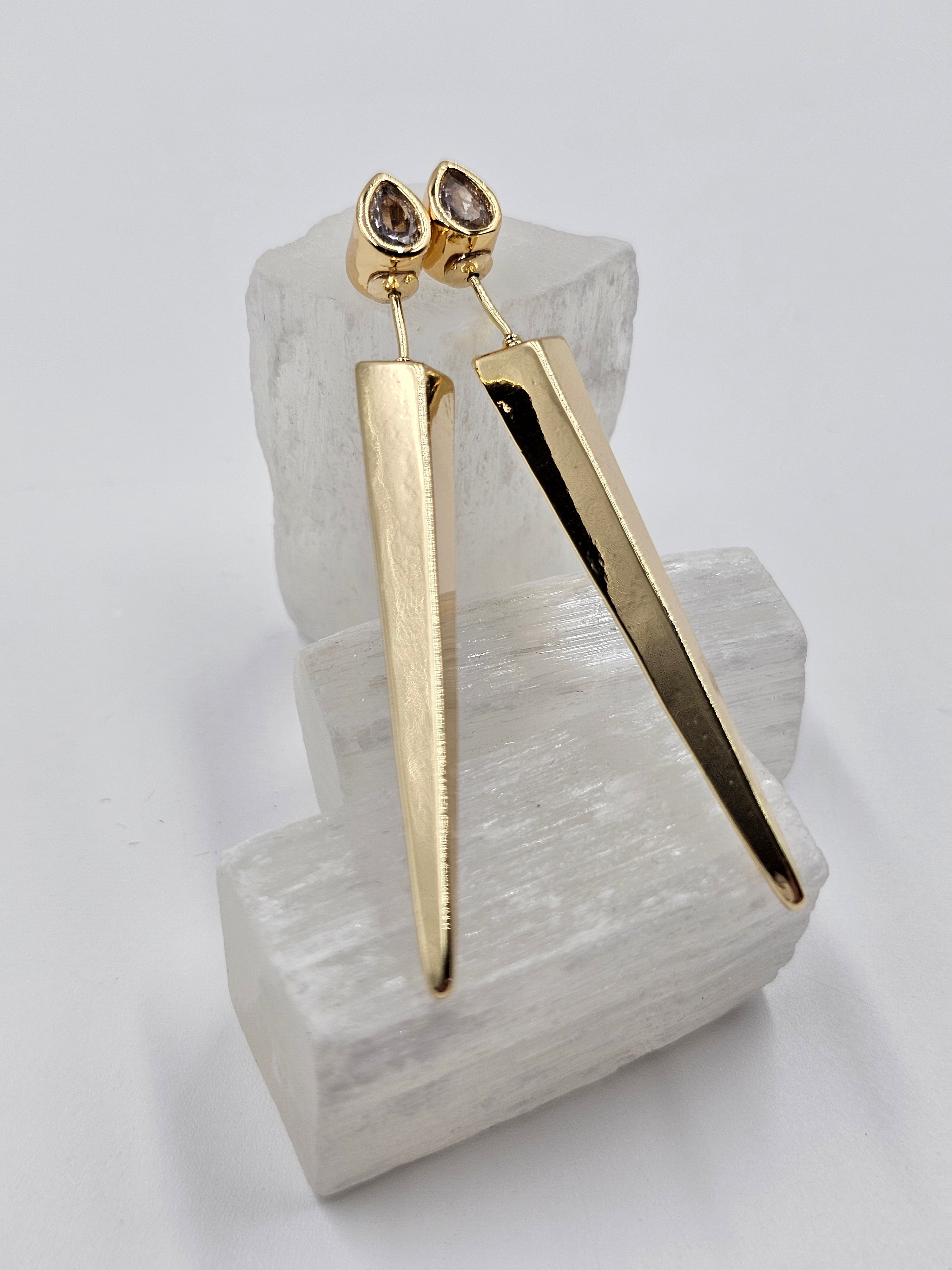 ALTIN KAPLAMA VİP SERİ TEK TAŞLI MEKİK MODEL KÜPE