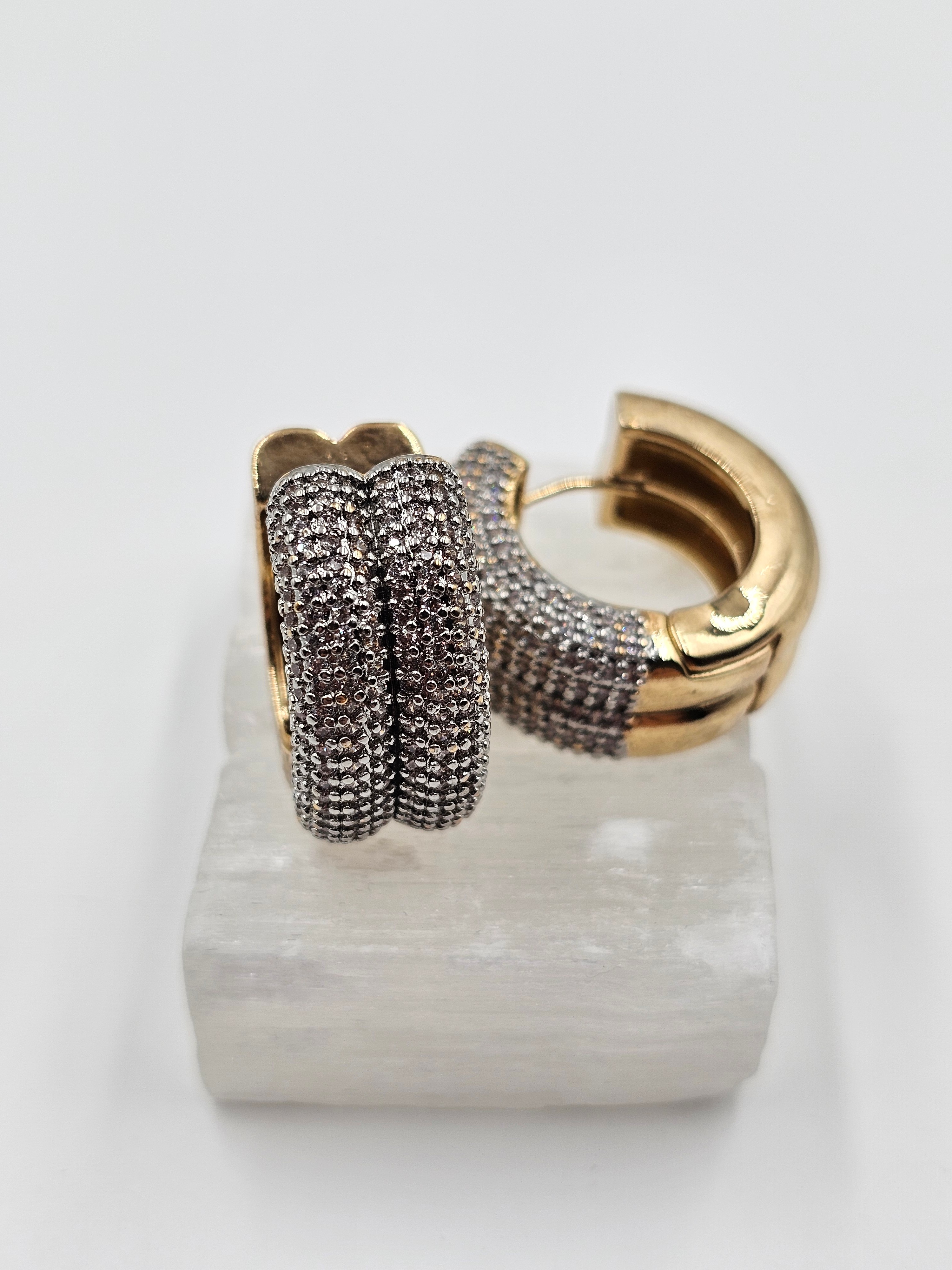 ÇELİK TASARIM VİP SERİ FULL ZİRKON TAŞLI KÜPE