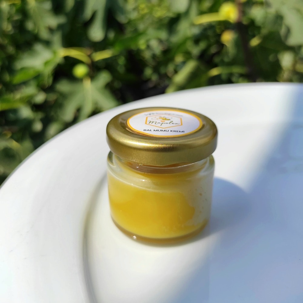 ARI SÜTLÜ BAL MUMU KREMİ (50 gr)