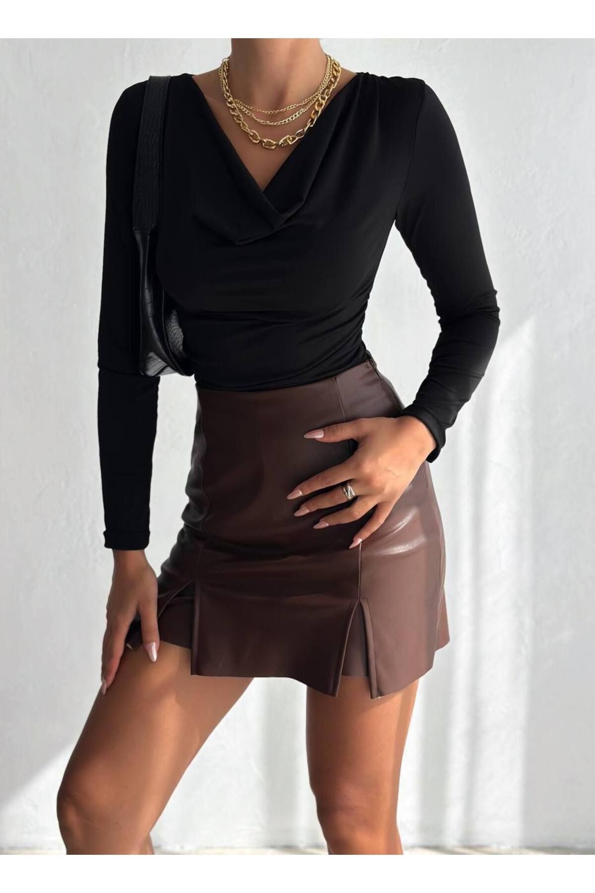 Degaje Yaka Drapeli Uzun Kollu Slim Fit Bluz