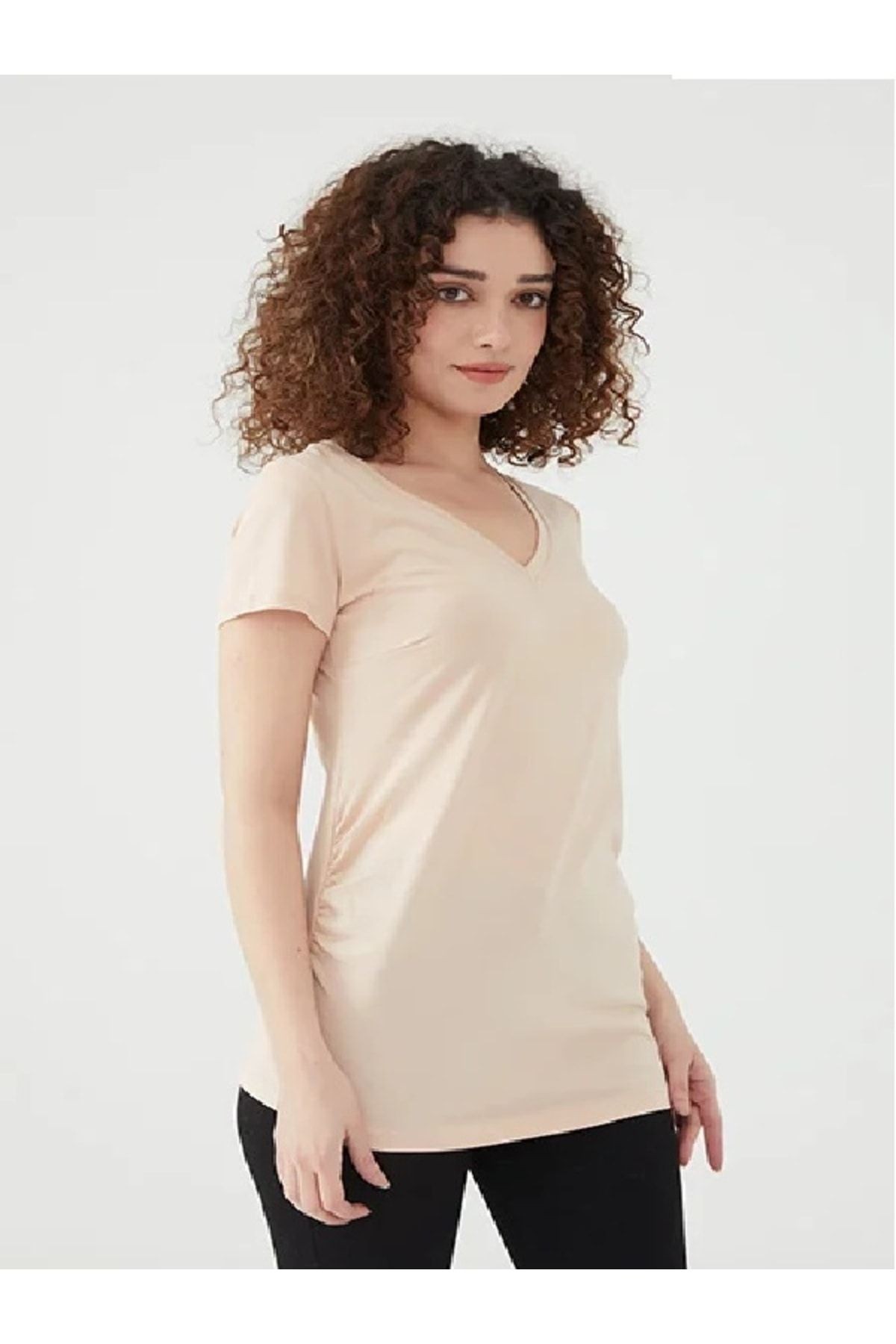 V Yaka T-shirt
