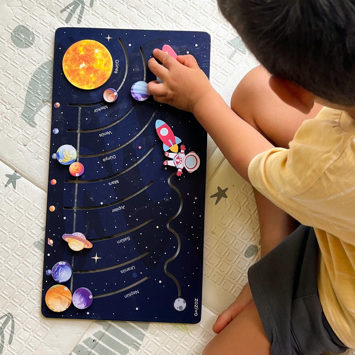 Montessori Ahşap Güneş Sistemi Hareketli Gezegenler Oyuncağı