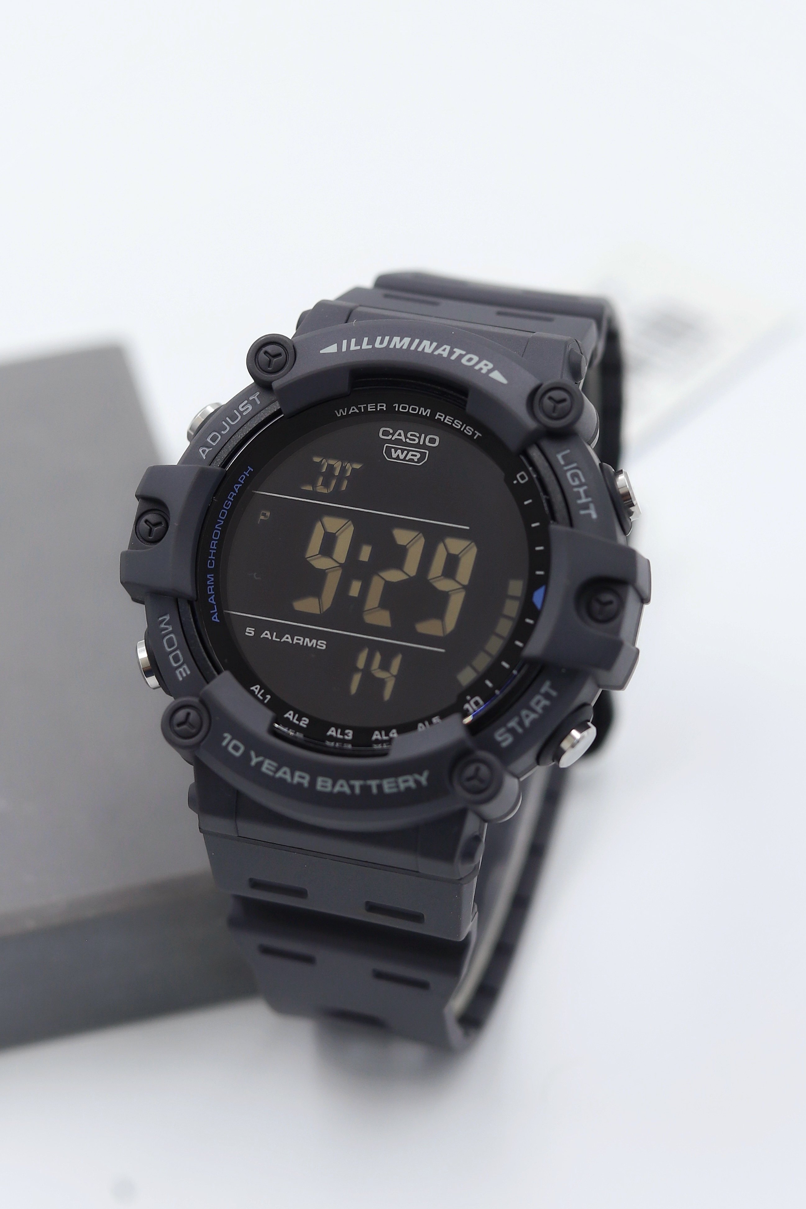 Casio Silikon Kordon Dijital Erkek Kol Saati ASW123-141CS