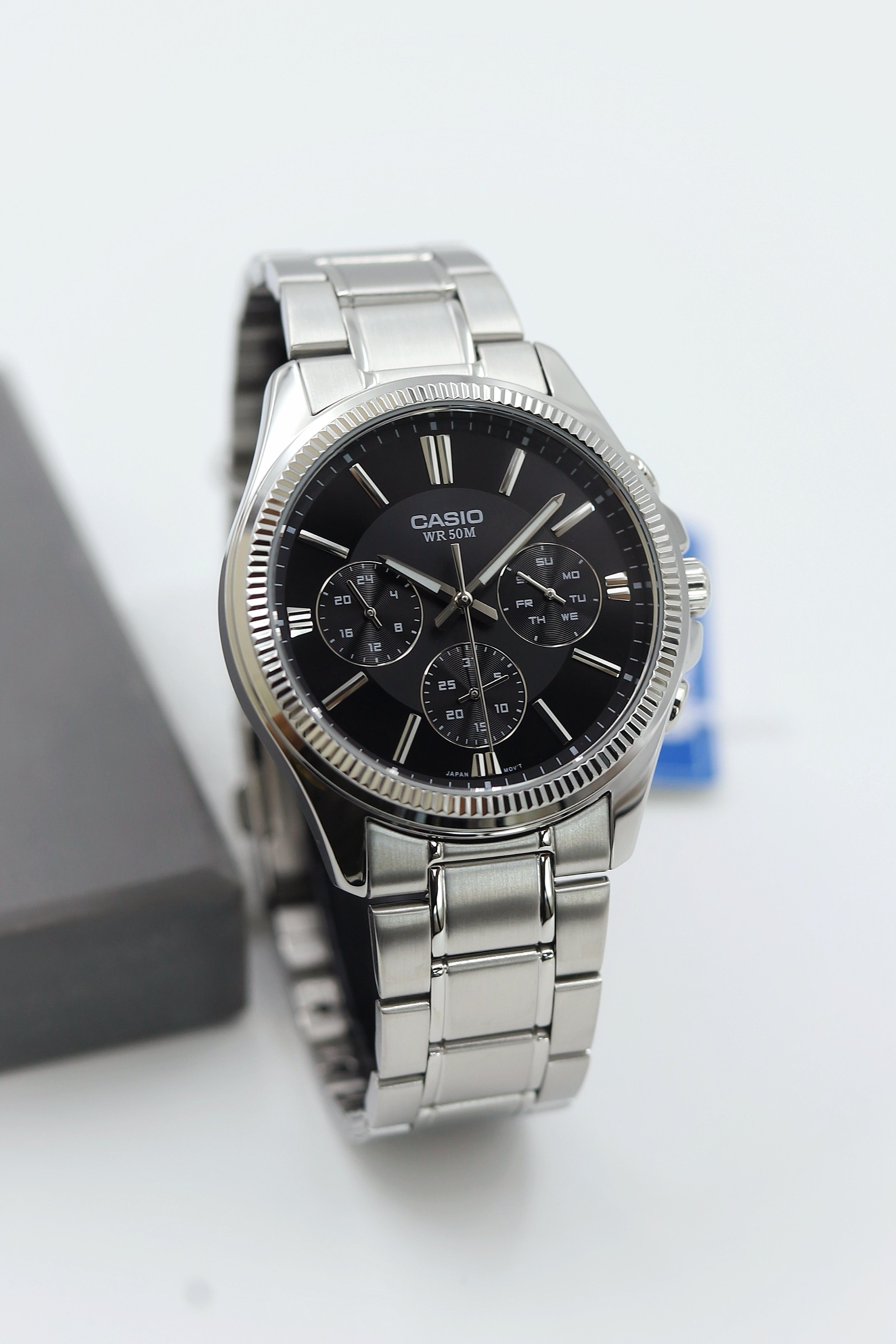 Casio Çelik Kordon Erkek Kol Saati ASW123-136CS