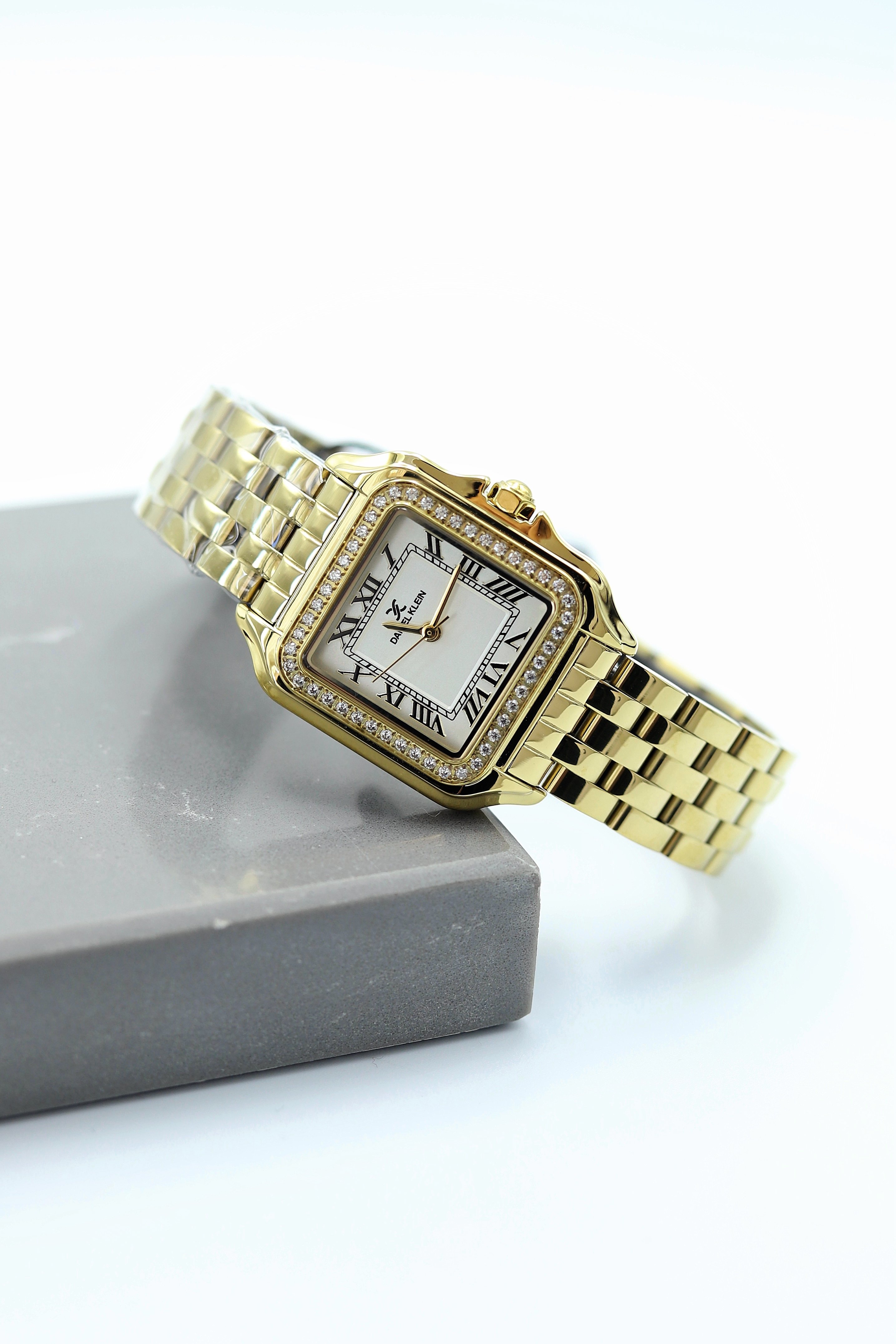 Daniel Klein ASW123-i1977DK Gold Renk Kare Kasa Kadın Kol Saati
