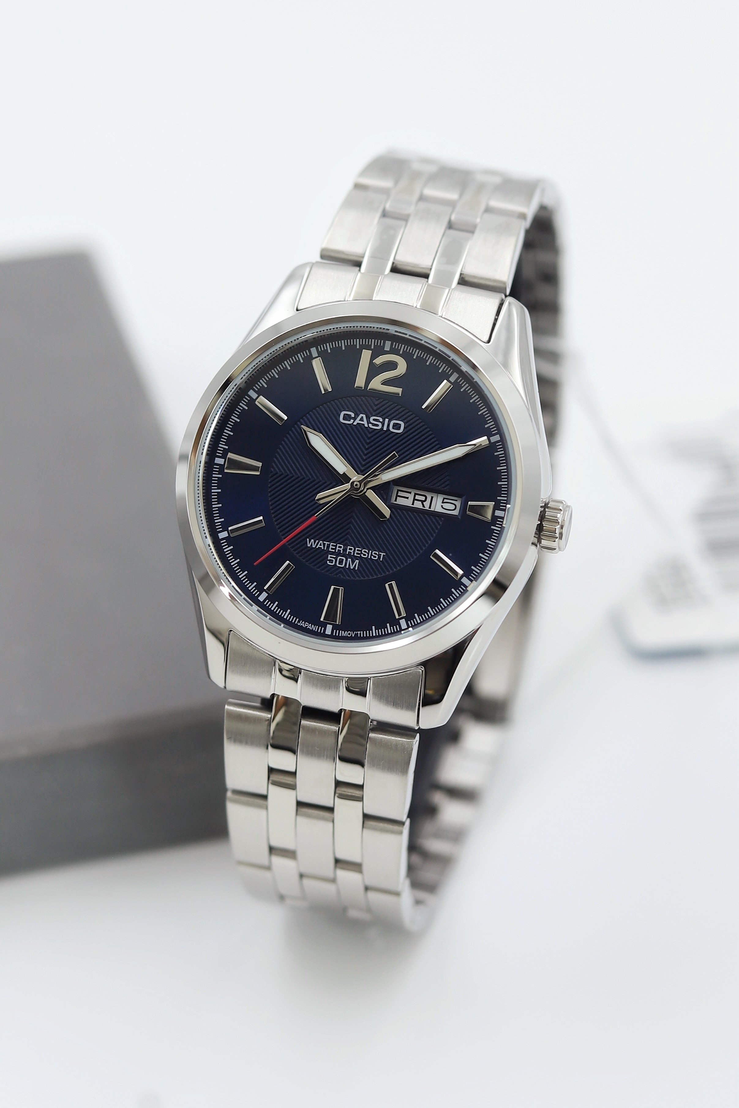 Casio Çelik Kordon Erkek Kol Saati ASW123-109CS