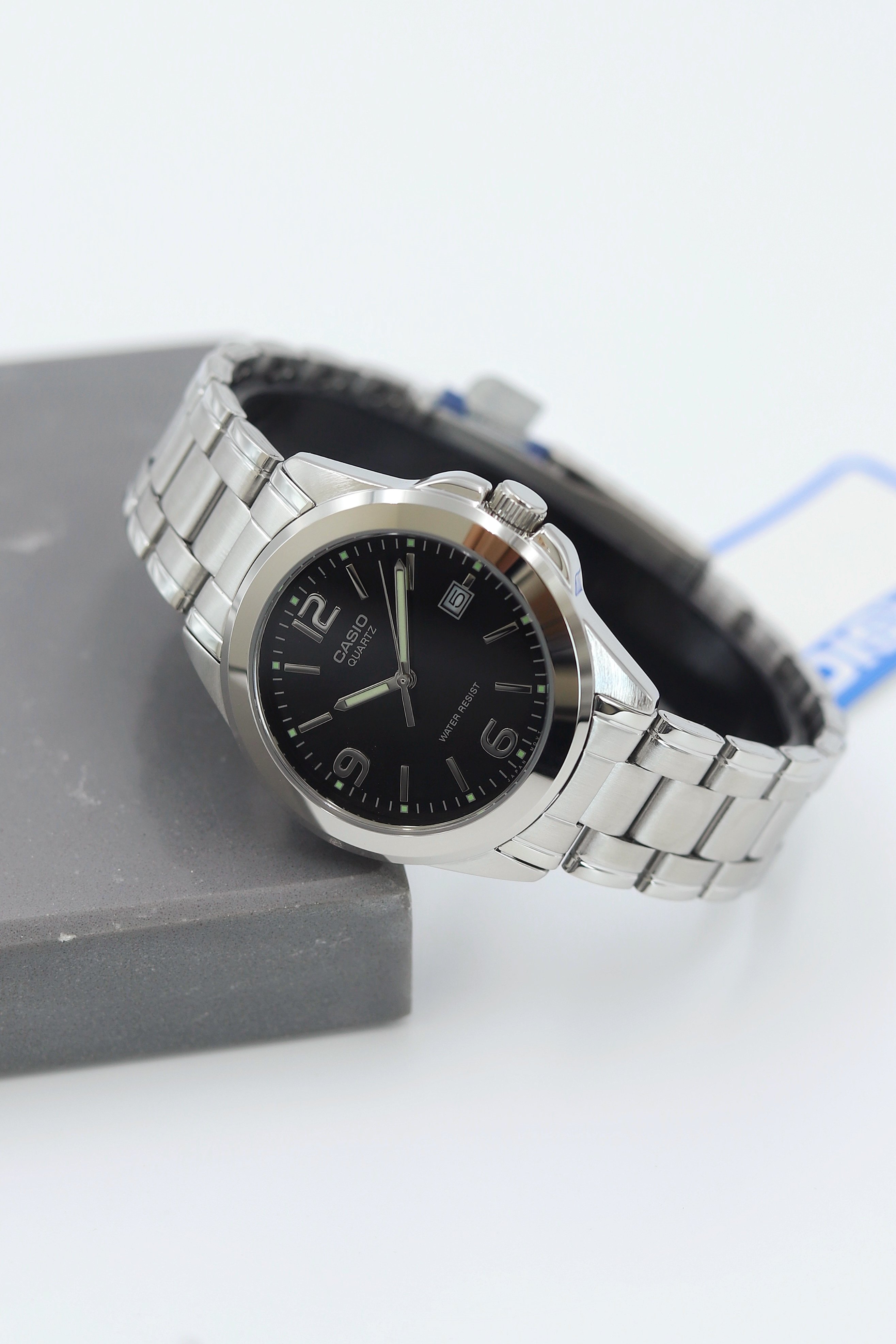 Casio Çelik Kordon Erkek Kol Saati ASW123-104CS