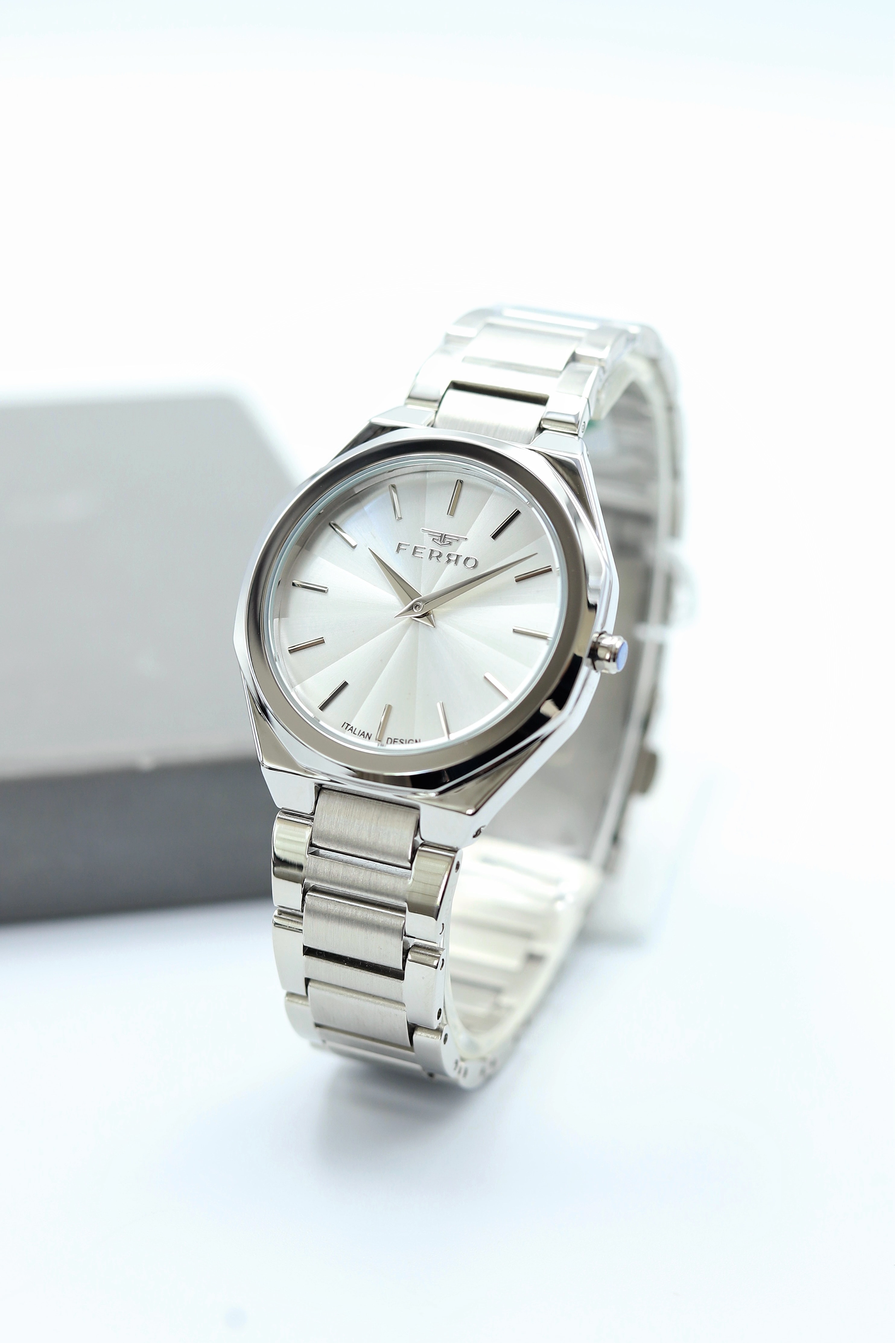 Ferro Gümüş Renk Kadın Kol Saati