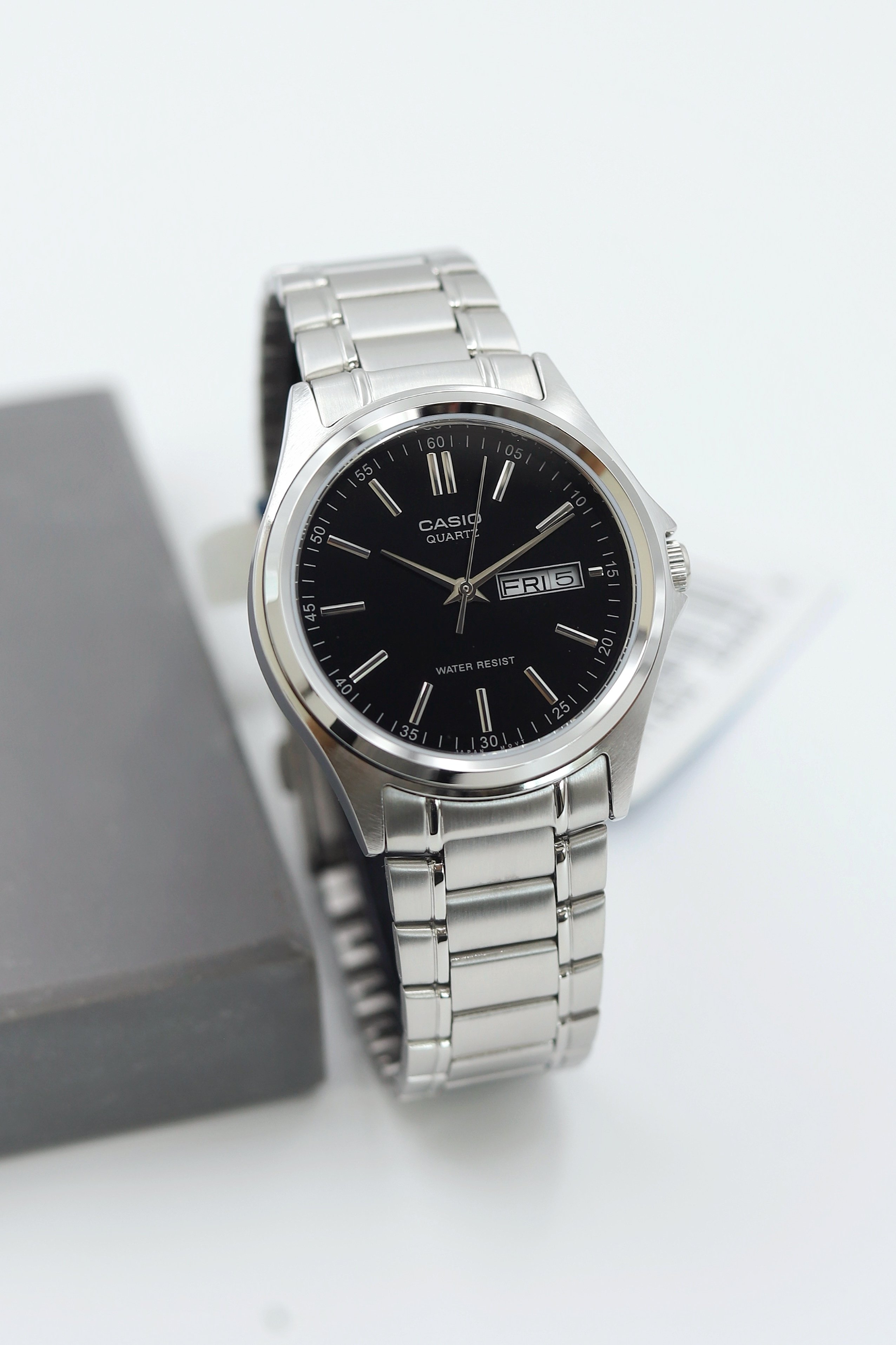 Casio Çelik Kordon Erkek Kol Saati ASW123-103CS