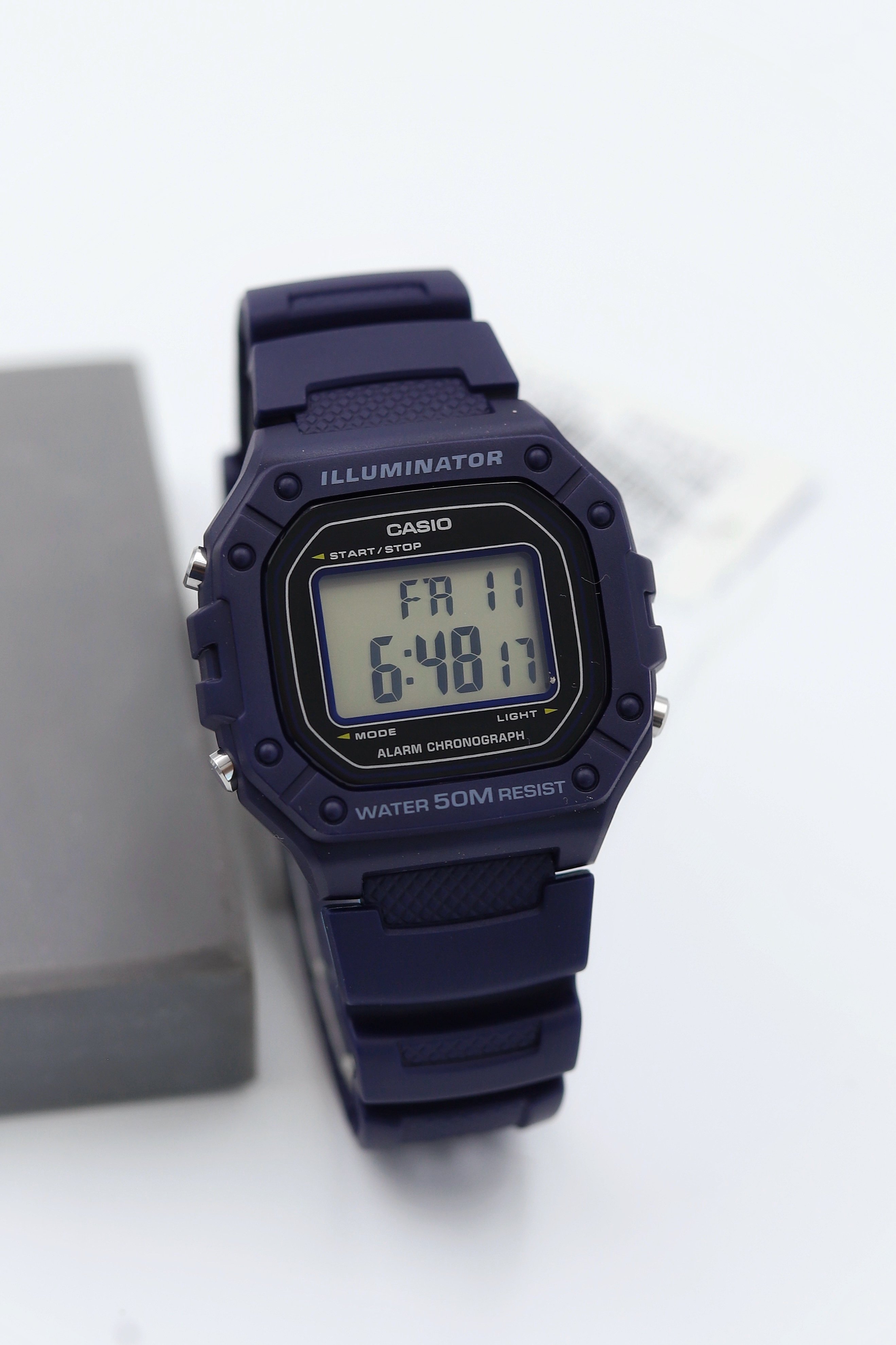 Casio Silikon Kordon Dijital Erkek Kol Saati ASW123-145CS