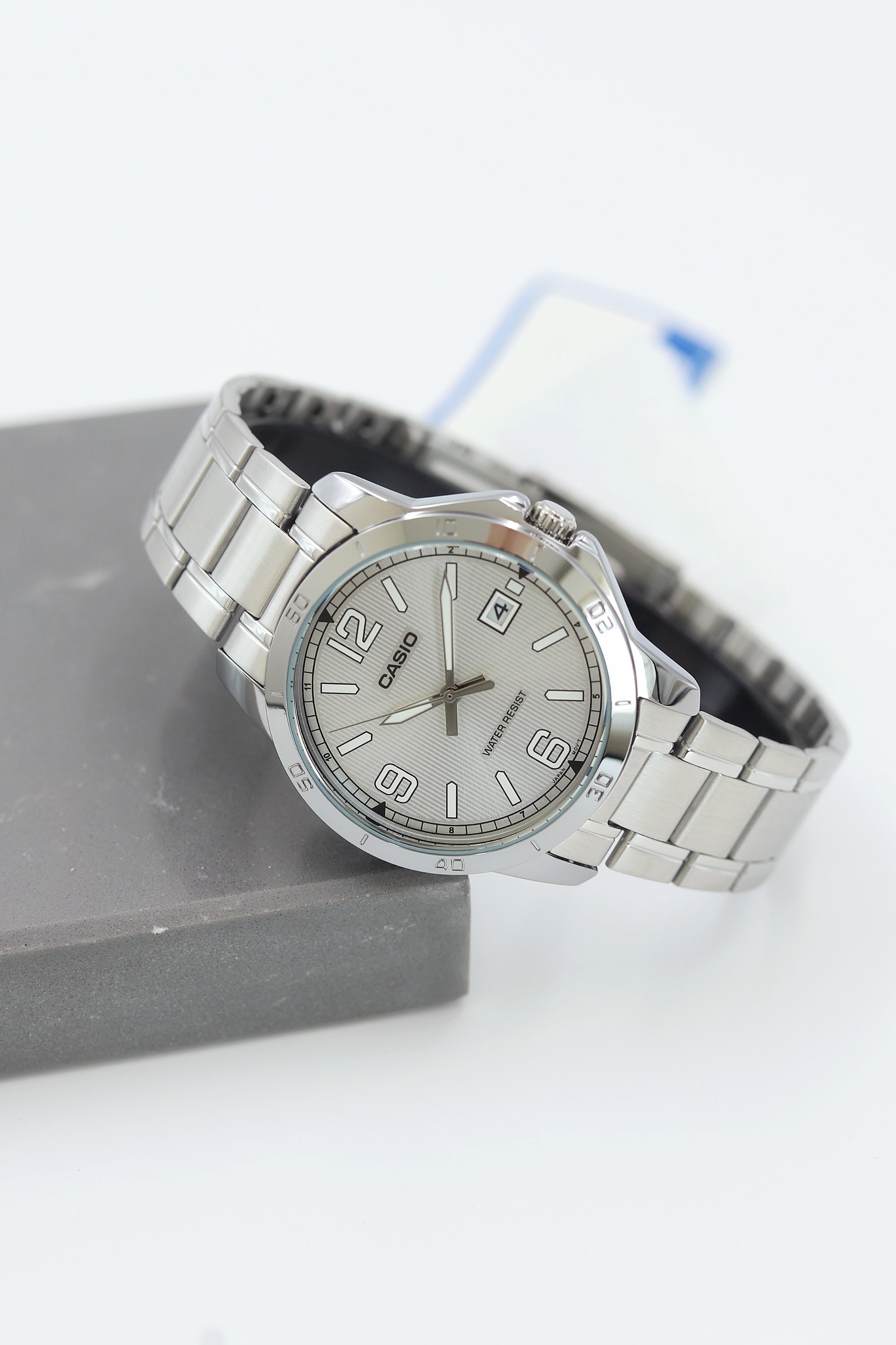Casio Çelik Kordon Erkek Kol Saati ASW123-107CS
