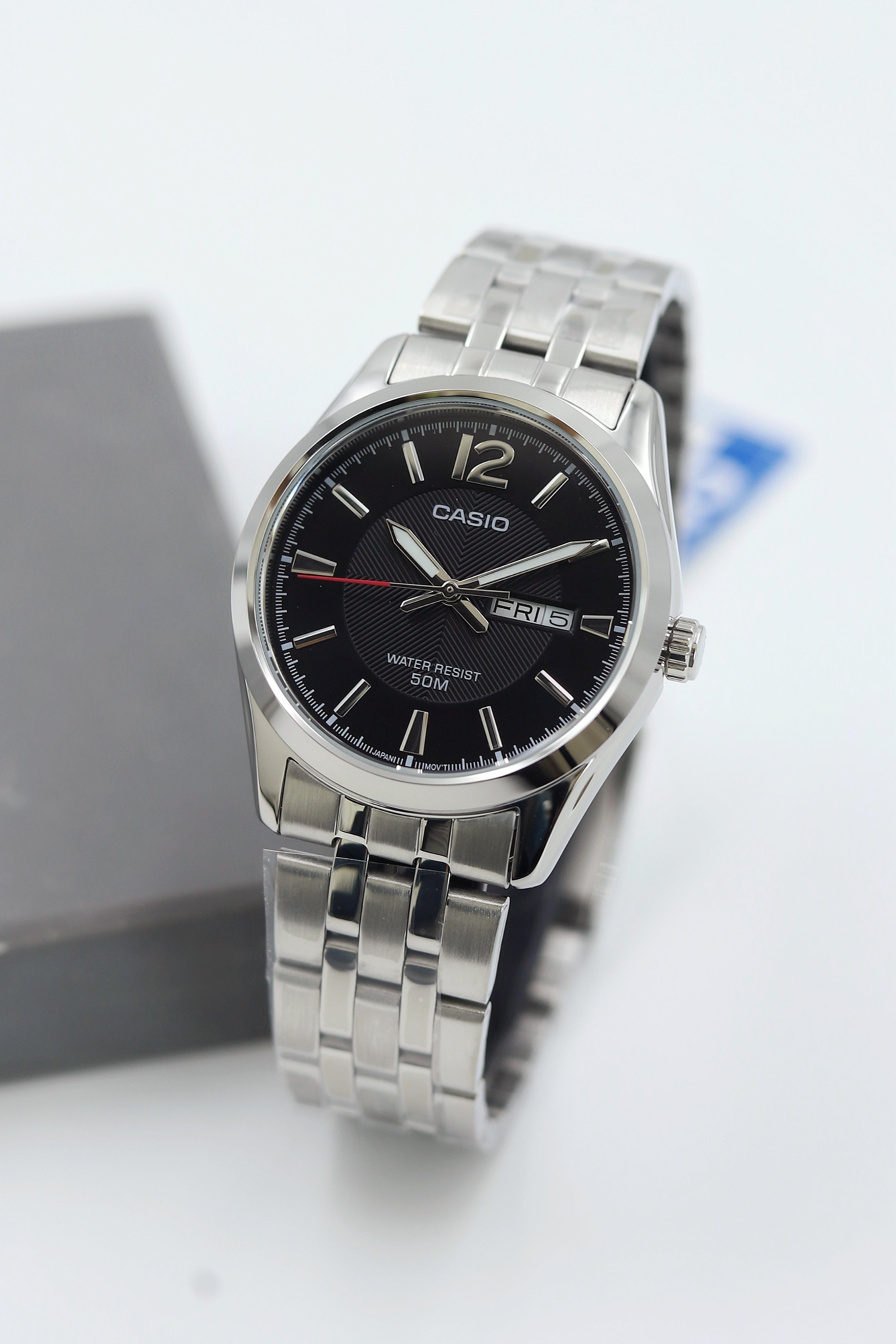 Casio Çelik Kordon Erkek Kol Saati ASW123-101CS