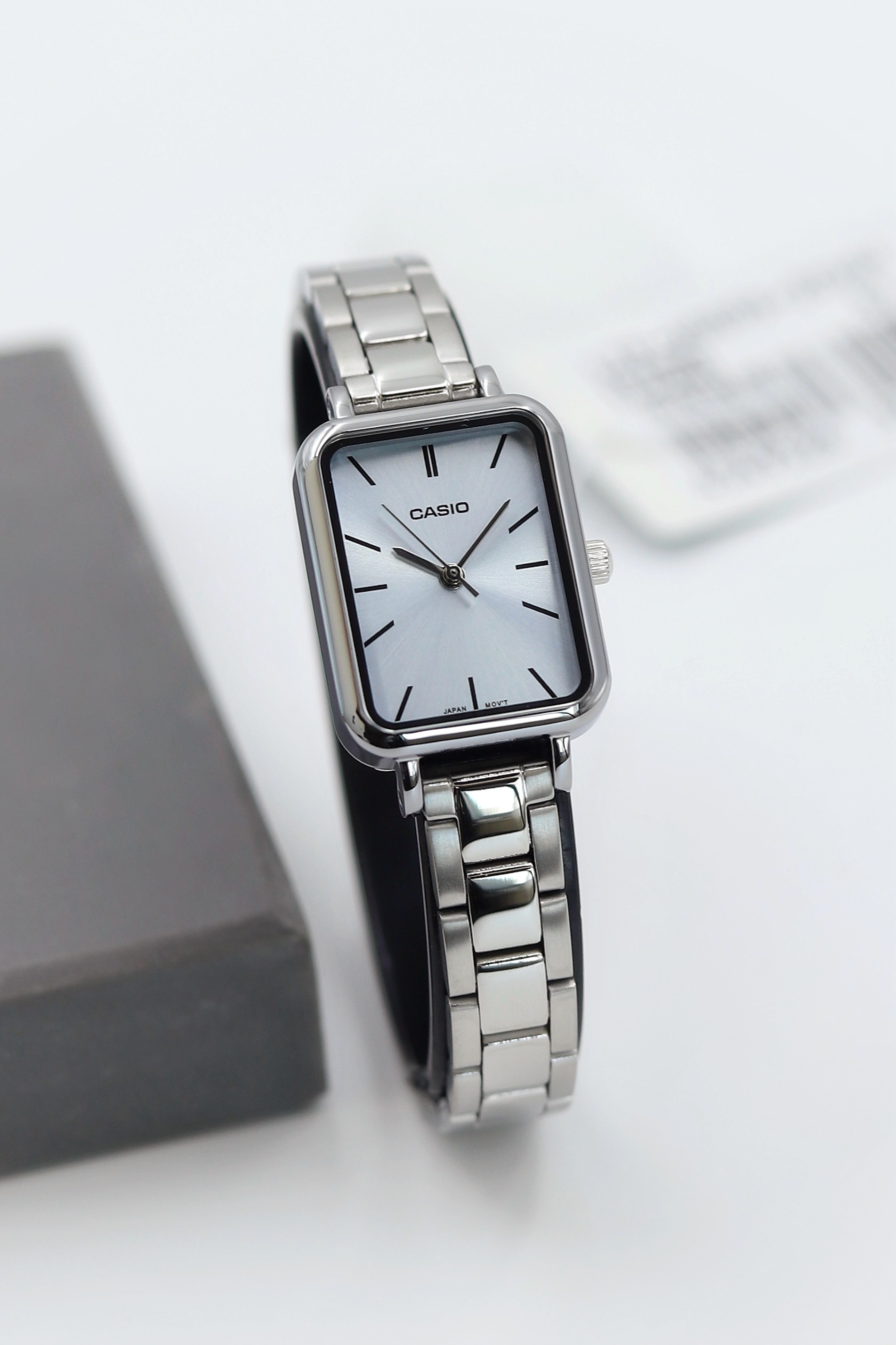 Casio Çelik Kordon Kadın Kol Saati ASW123-130CS