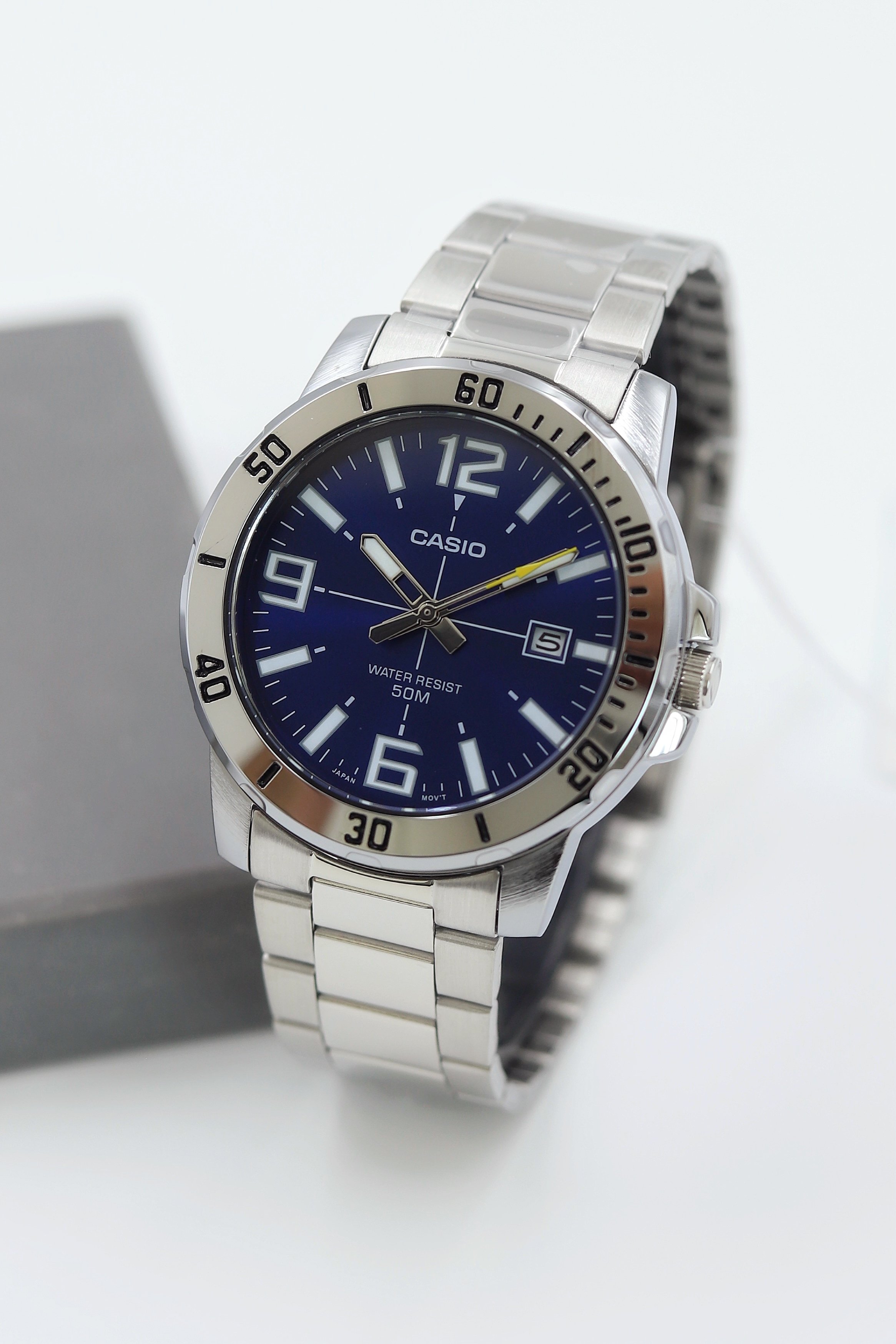 Casio Çelik Kordon Erkek Kol Saati ASW123-106CS