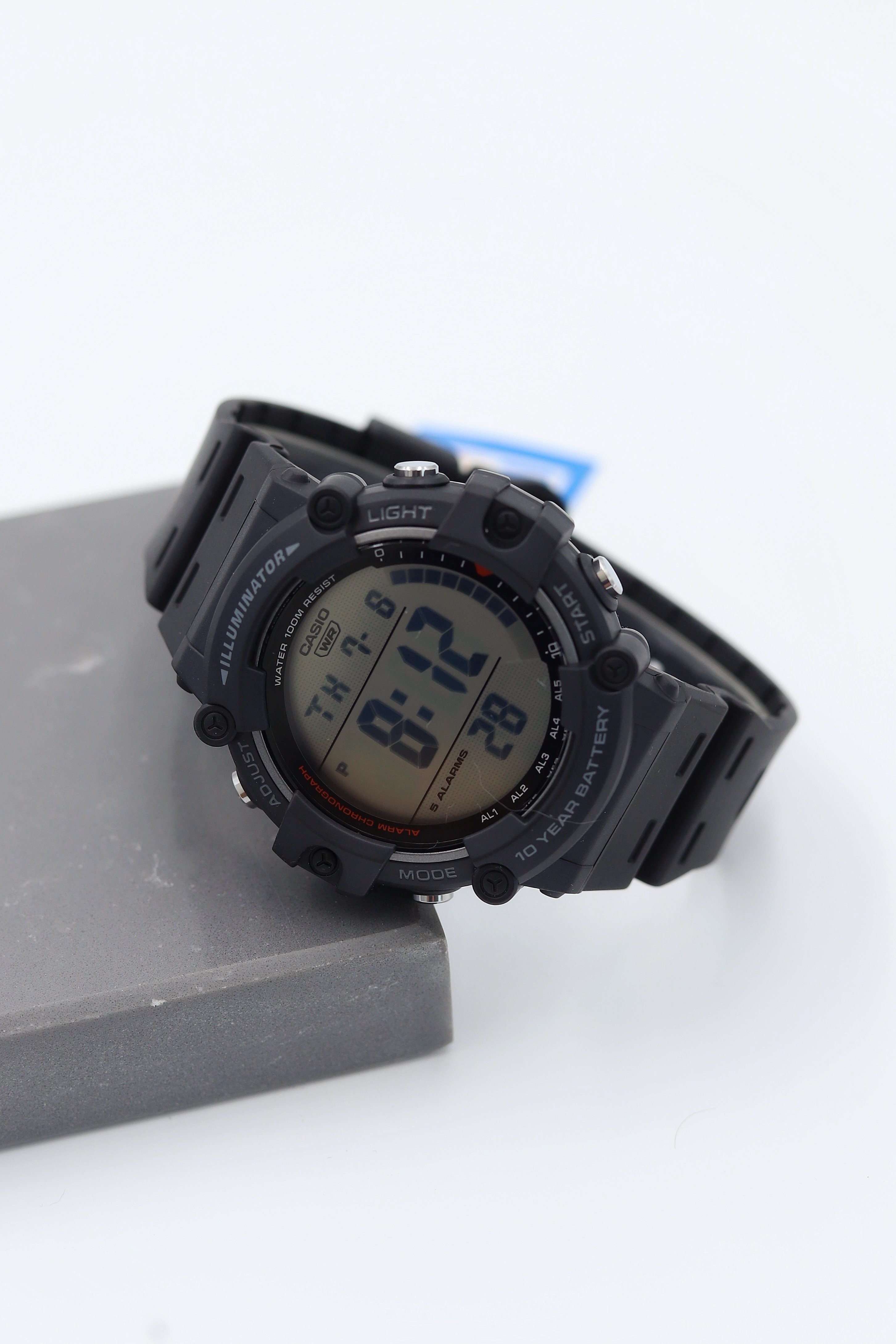 Casio Silikon Kordon Dijital Erkek Kol Saati ASW123-140CS