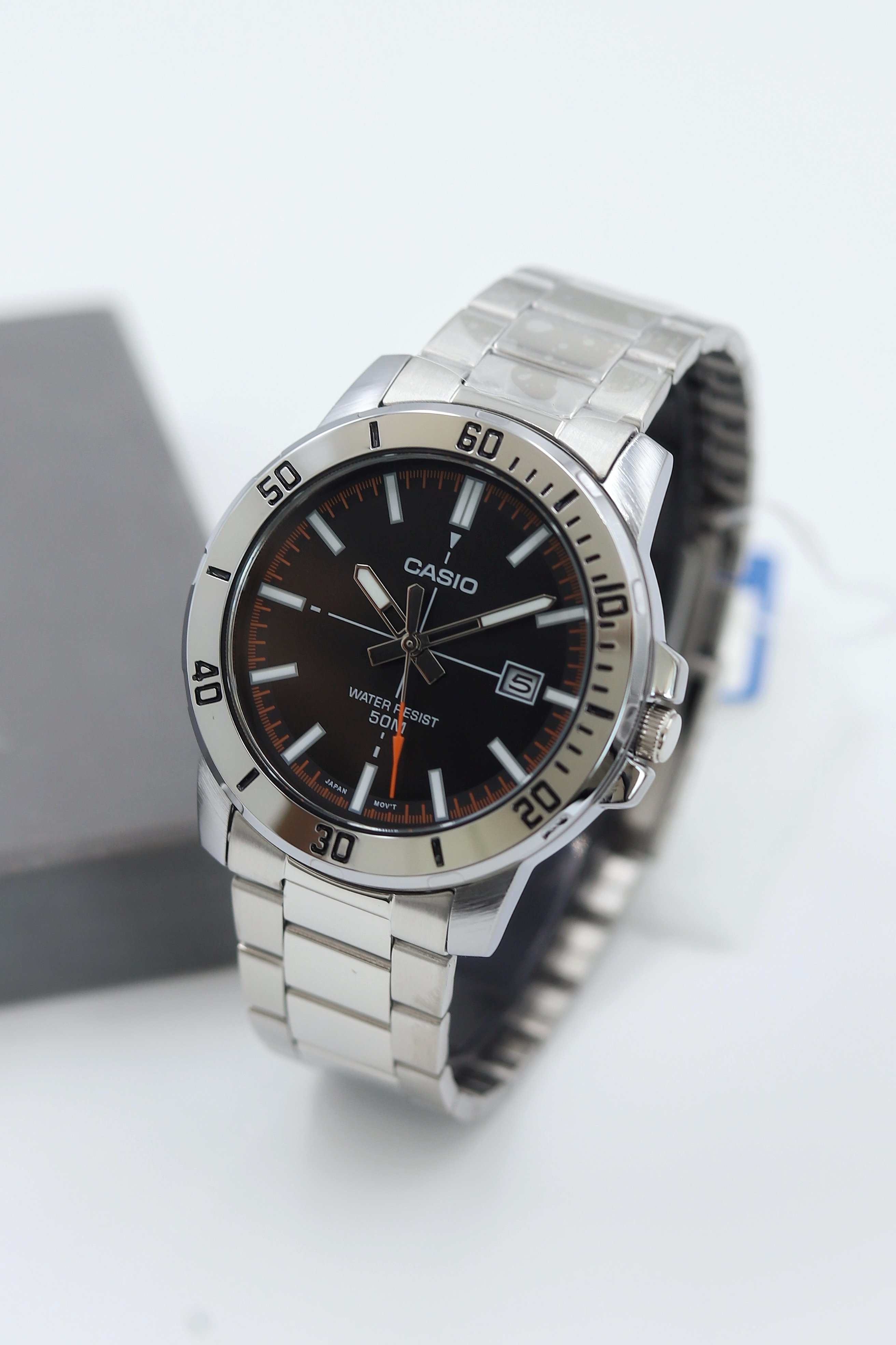 Casio Çelik Kordon Erkek Kol Saati ASW123-111CS