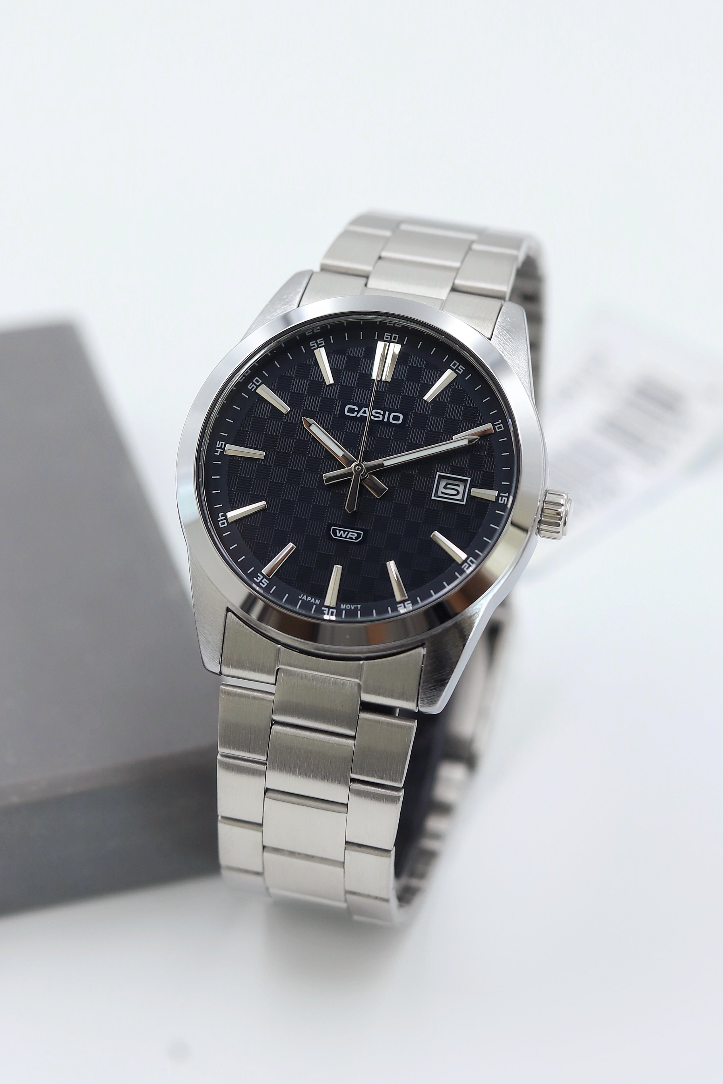 Casio Çelik Kordon Erkek Kol Saati ASW123-110CS