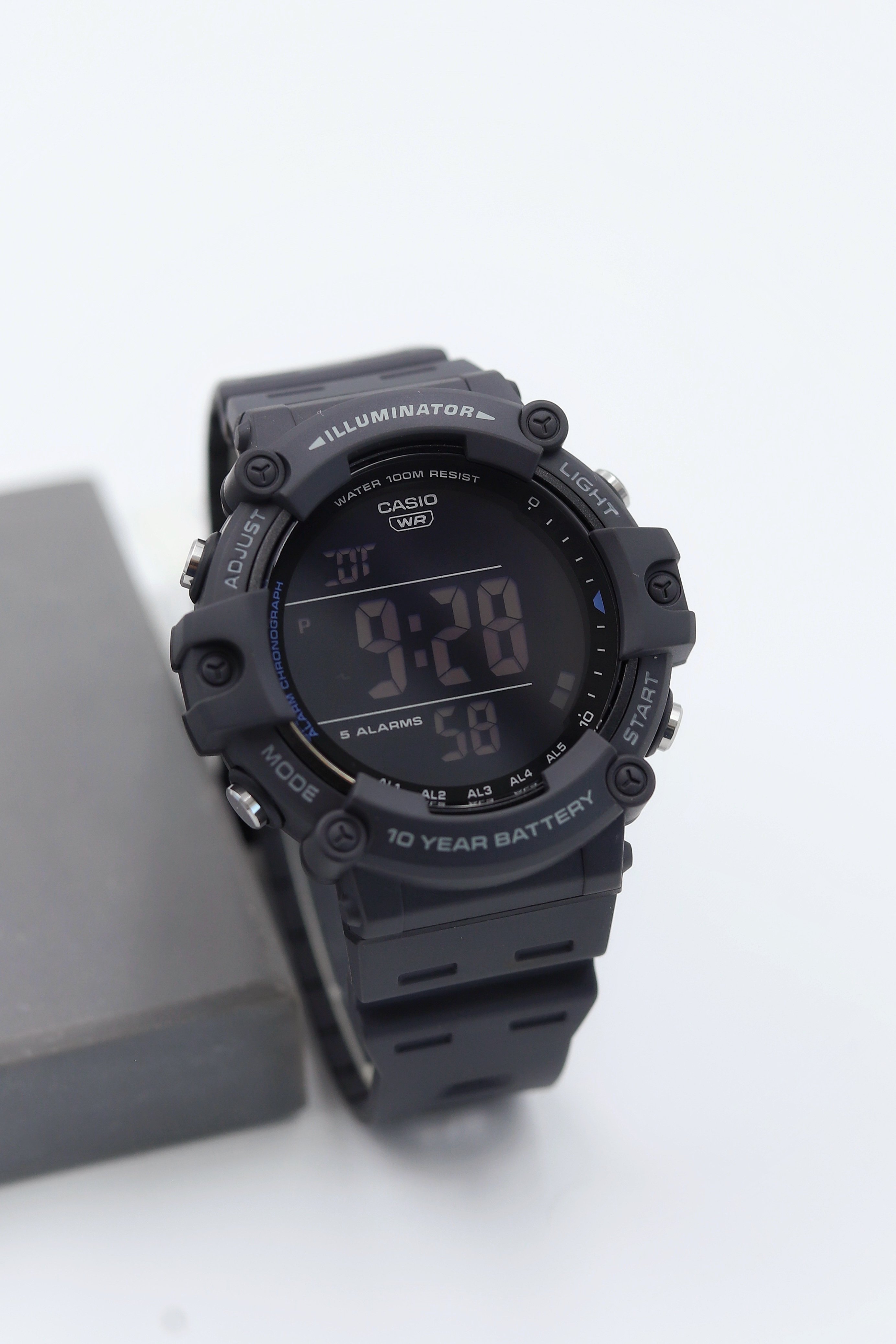 Casio Silikon Kordon Dijital Erkek Kol Saati ASW123-141CS