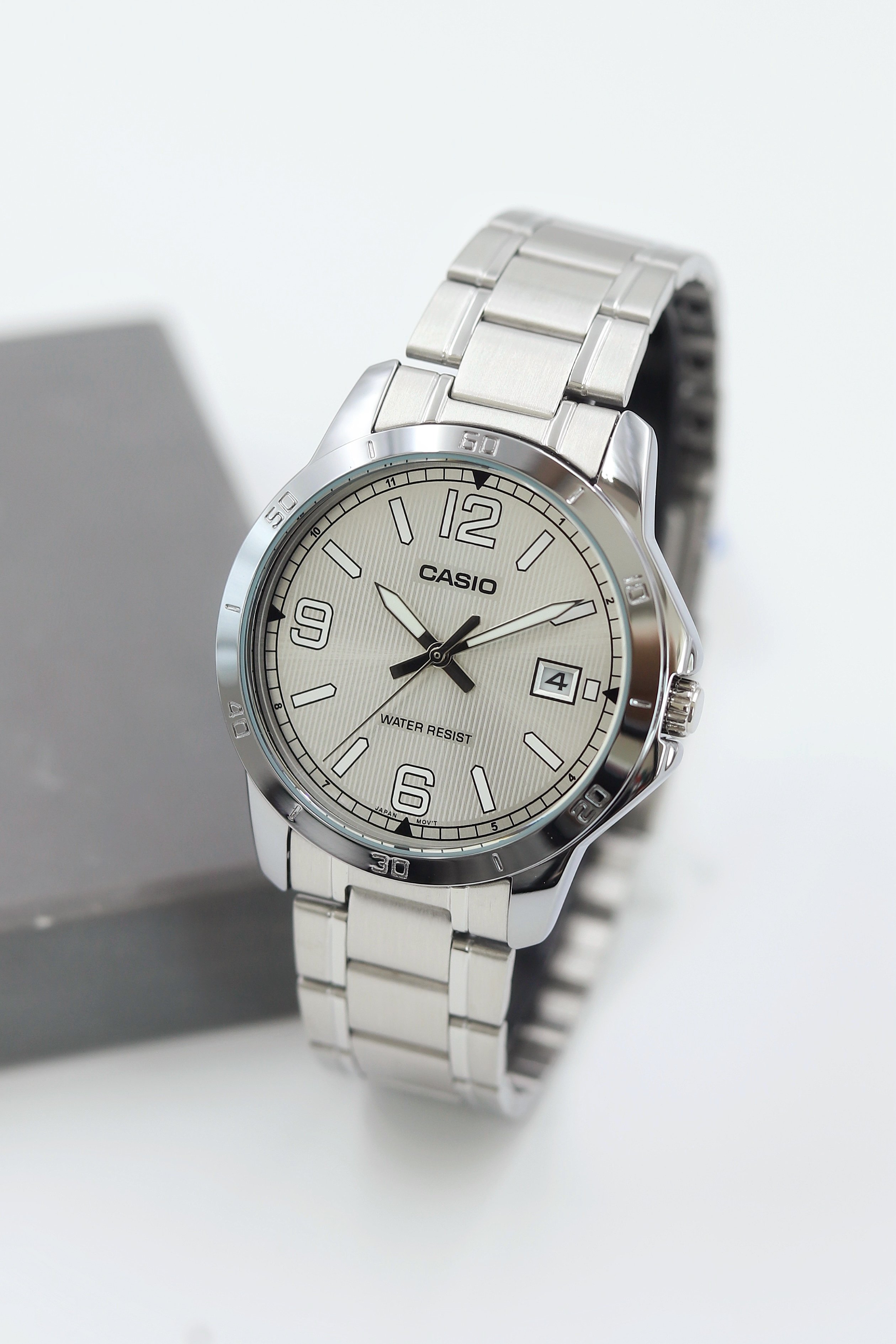 Casio Çelik Kordon Erkek Kol Saati ASW123-107CS