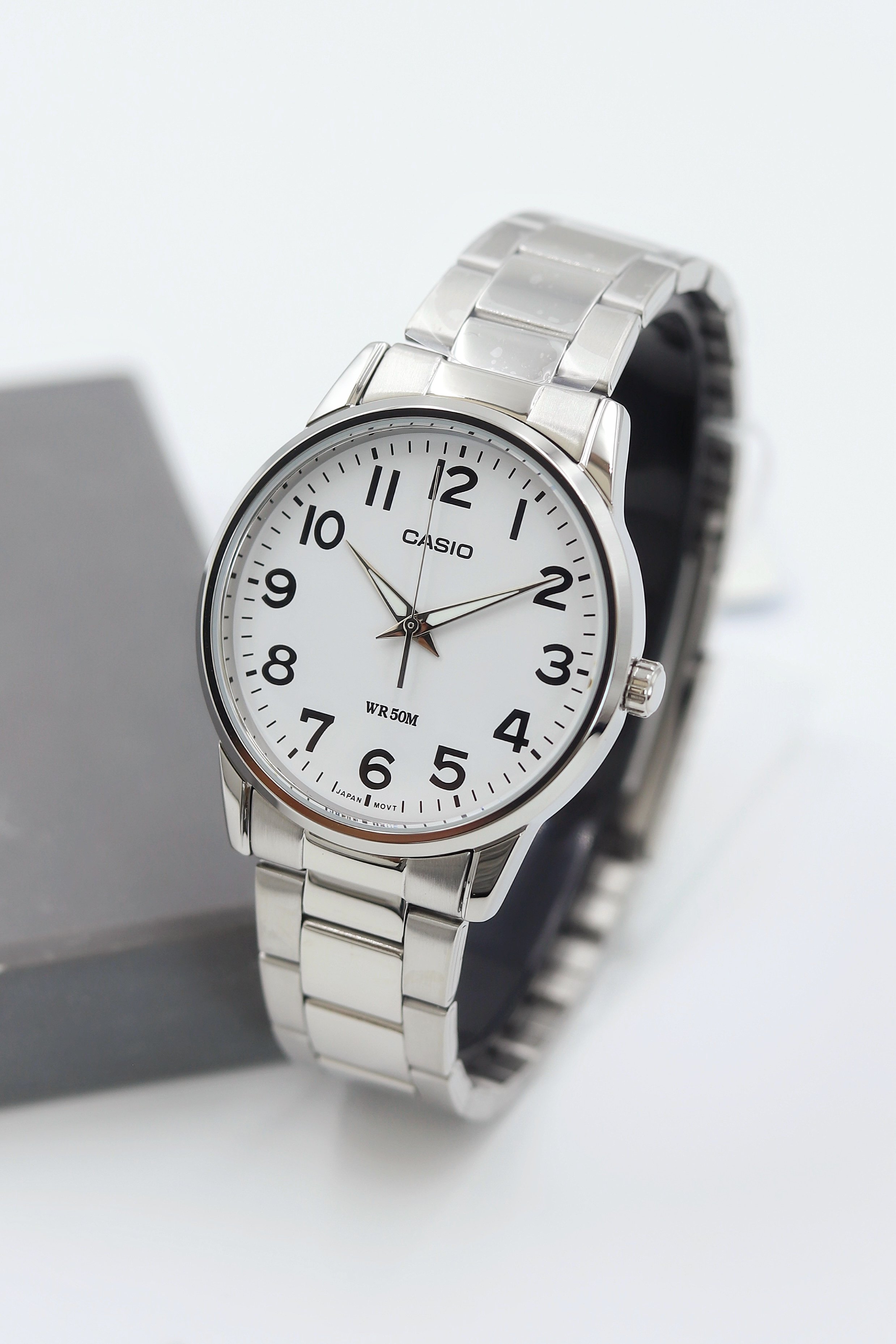 Casio Çelik Kordon Erkek Kol Saati ASW123-114CS
