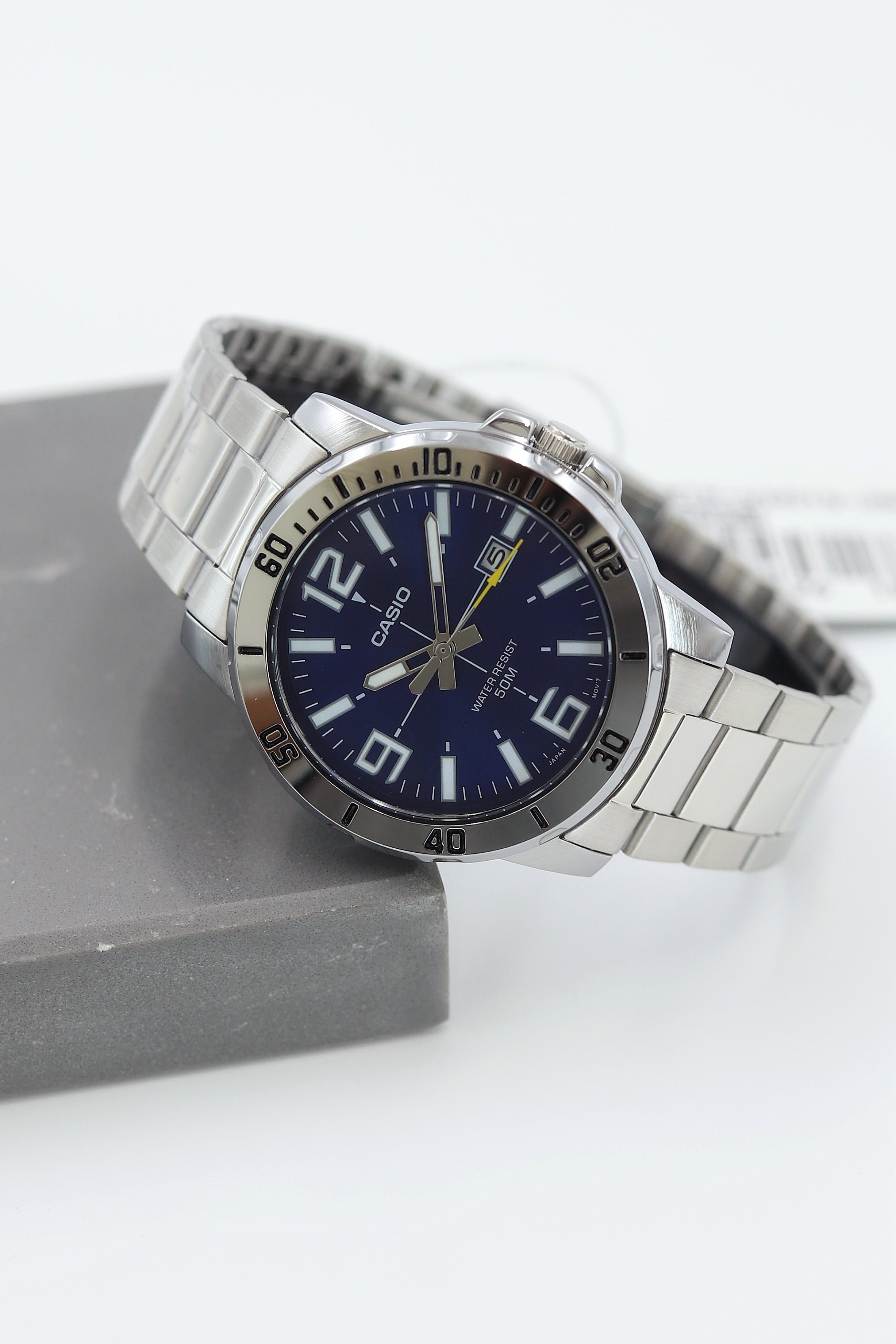 Casio Çelik Kordon Erkek Kol Saati ASW123-106CS