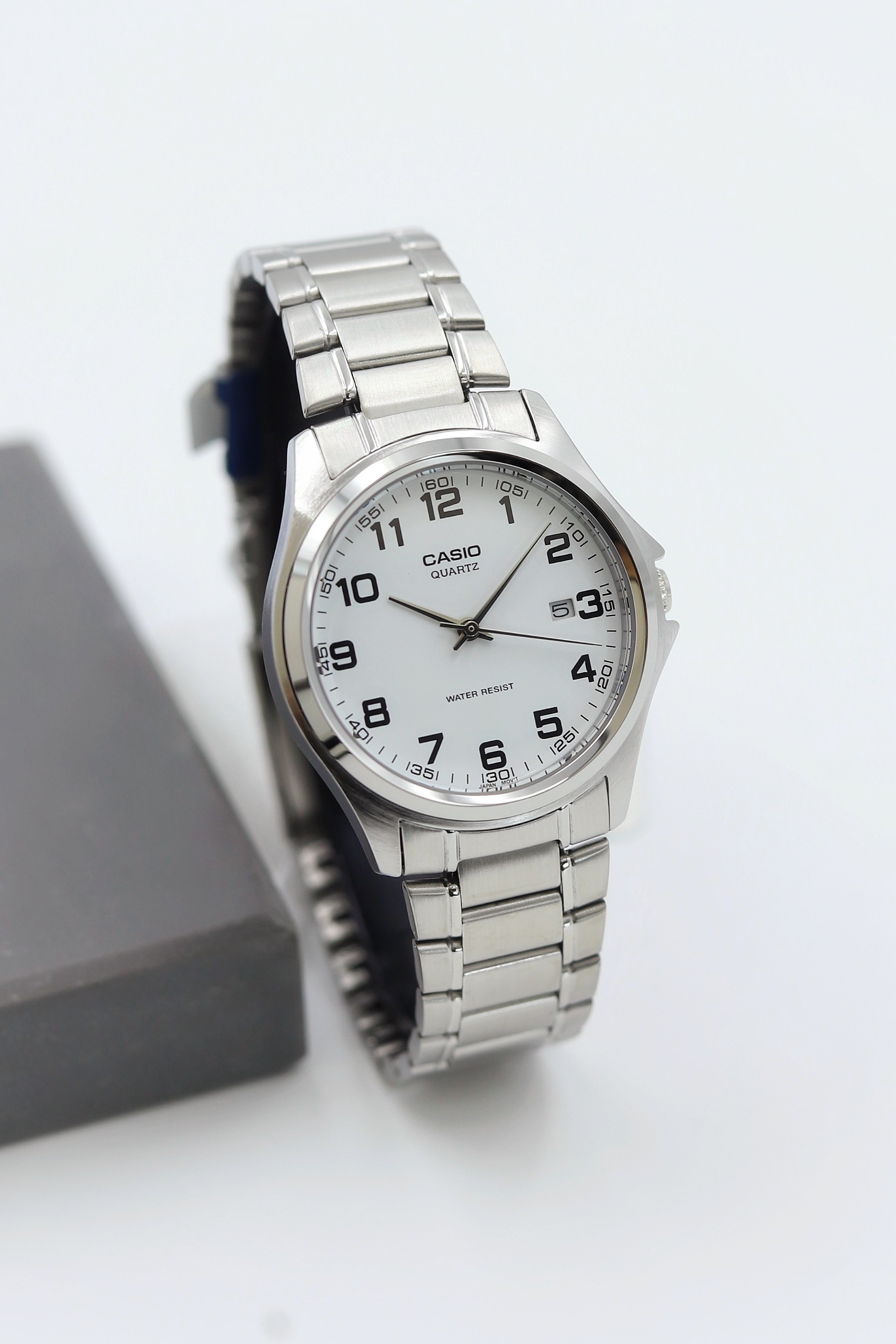 Casio Çelik Kordon Erkek Kol Saati ASW123-124CS