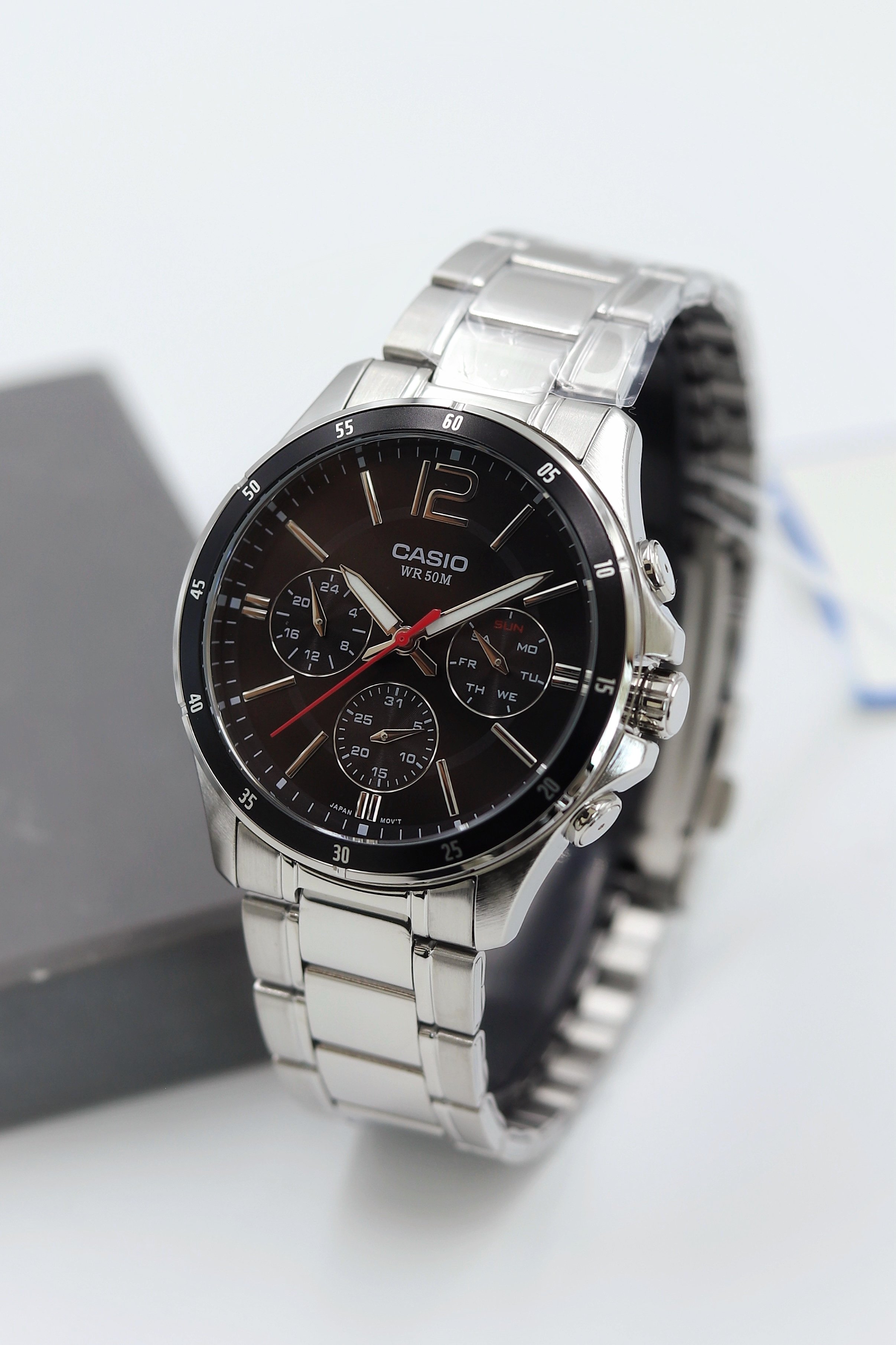 Casio Çelik Kordon Erkek Kol Saati ASW123-135CS