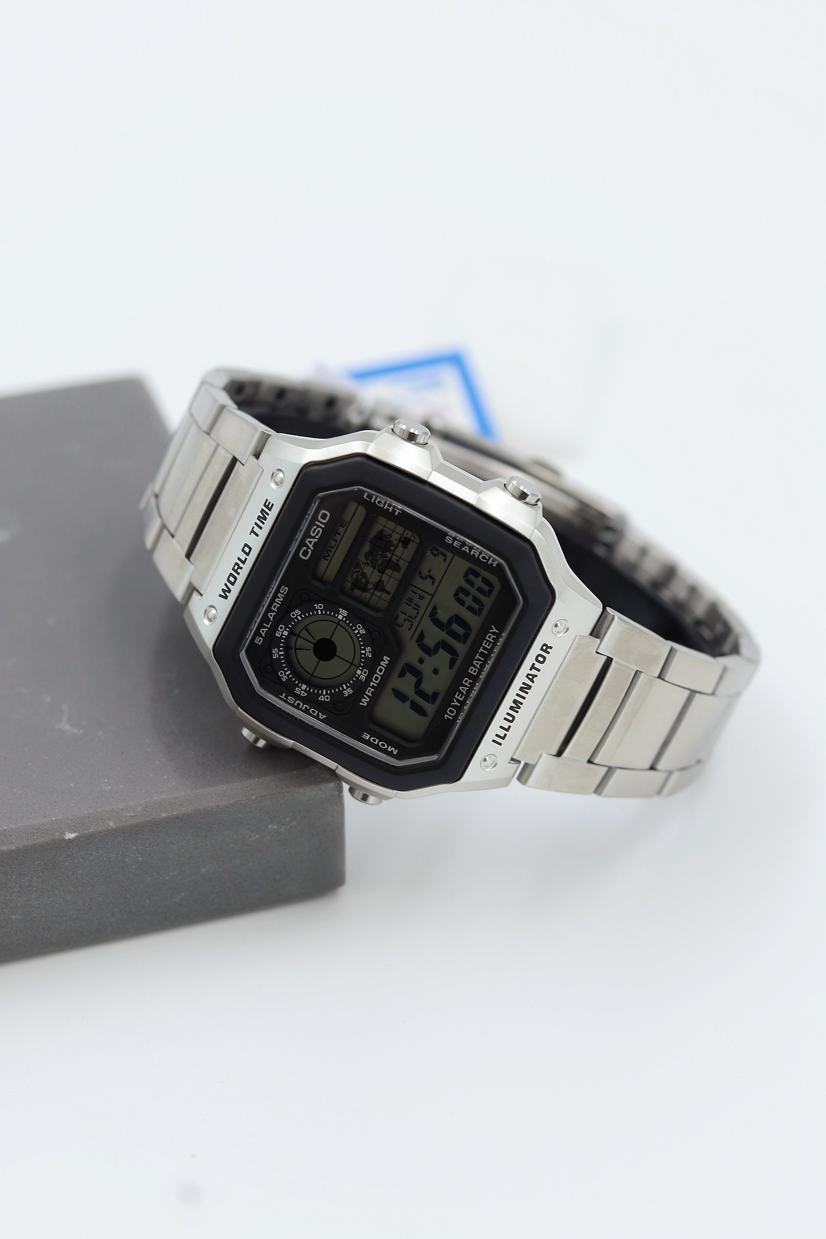Casio Çelik Kordon Dijital Erkek Kol Saati ASW123-137CS