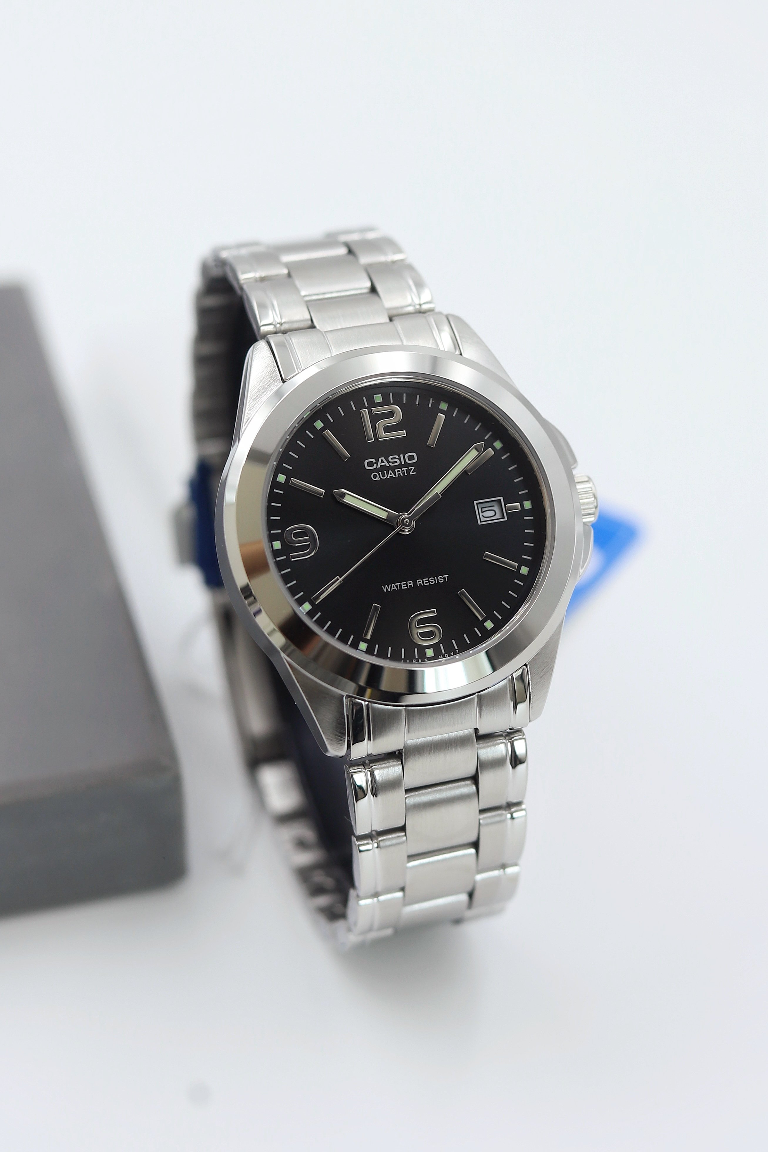 Casio Çelik Kordon Erkek Kol Saati ASW123-104CS