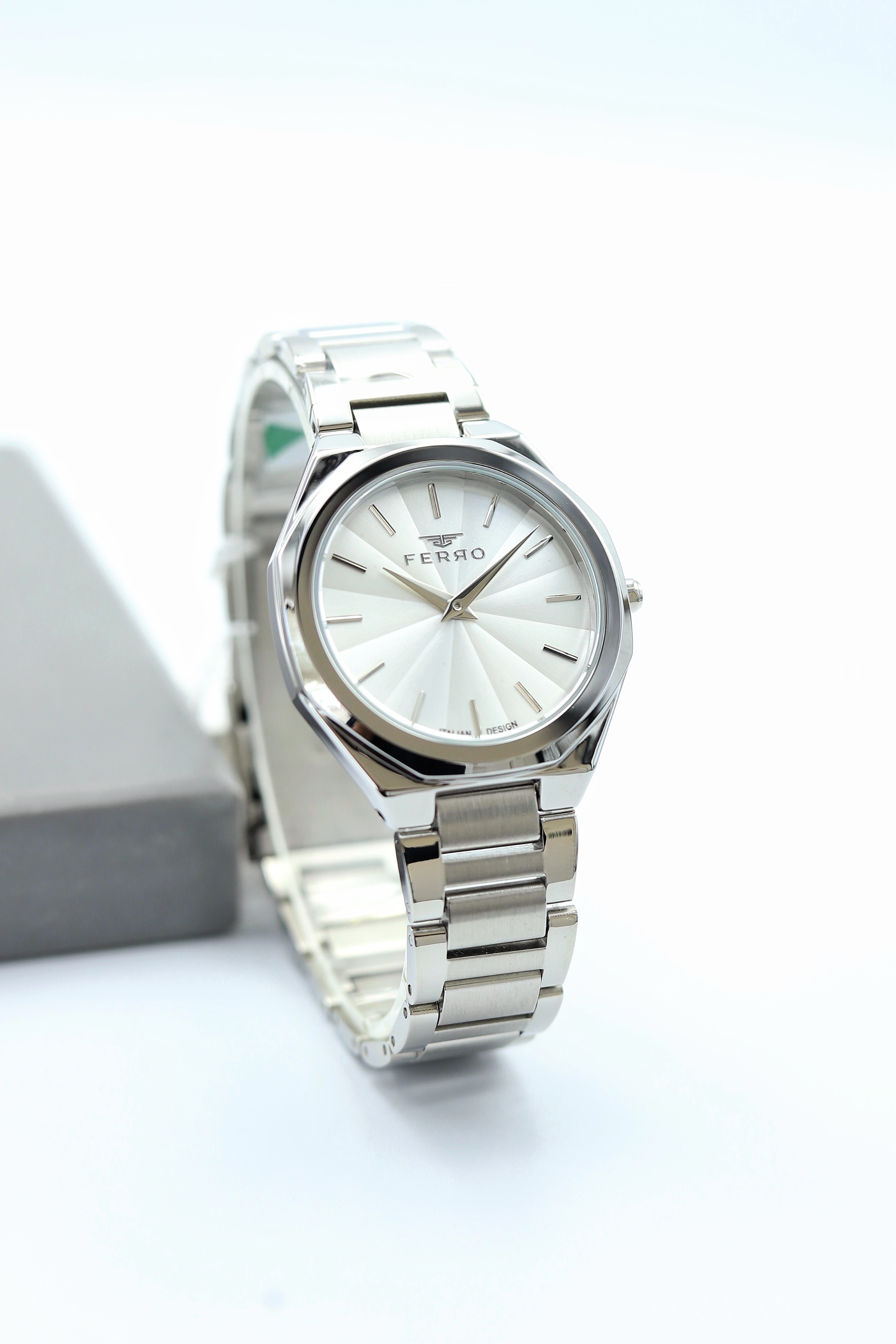 Ferro Gümüş Renk Kadın Kol Saati