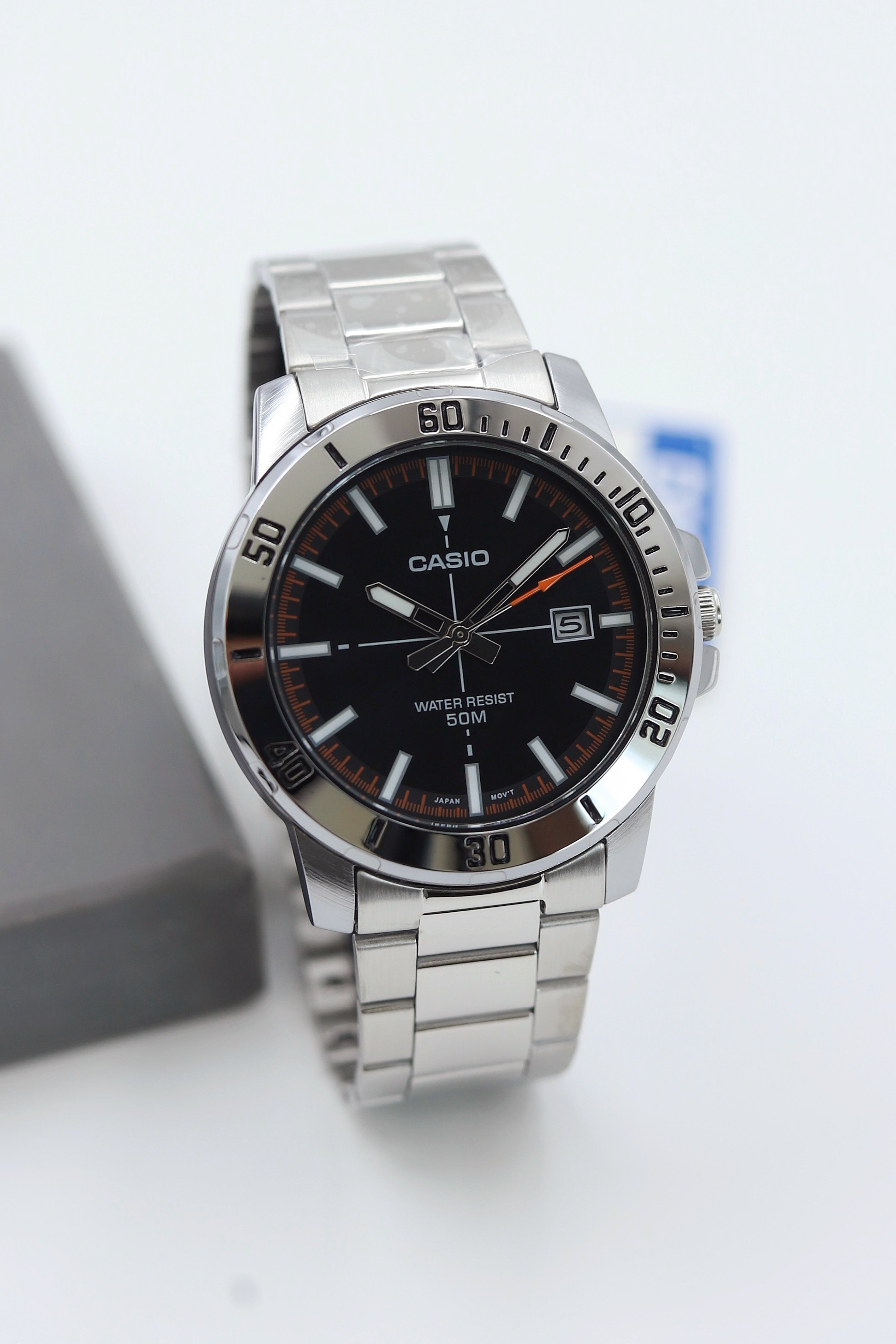 Casio Çelik Kordon Erkek Kol Saati ASW123-111CS