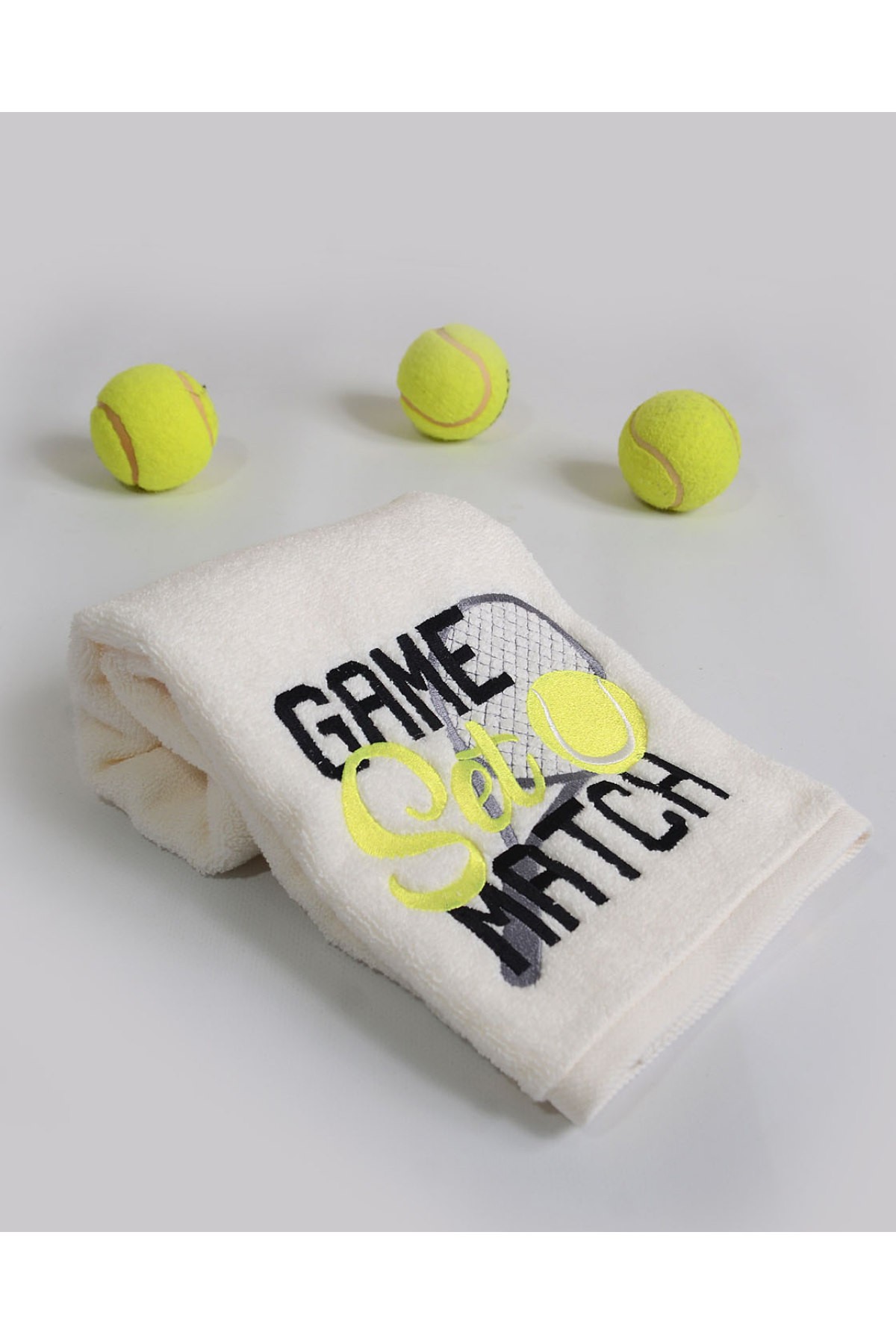 Smash & Slice Tenis Temalı Nakışlı Çocuk Spor Havlusu 50*70 Krem