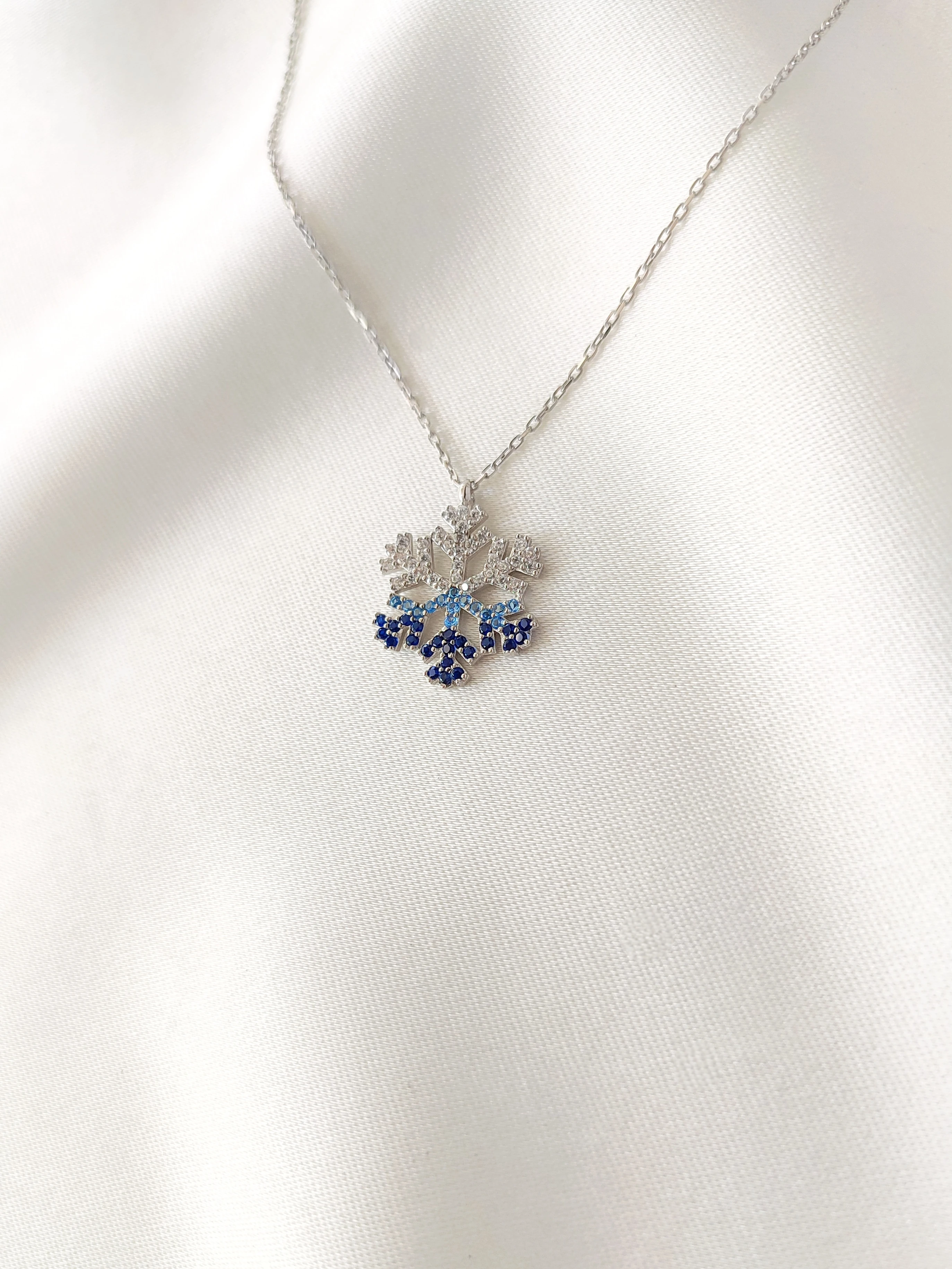 925 Ayar Gümüş Kar Tanesi Kolye