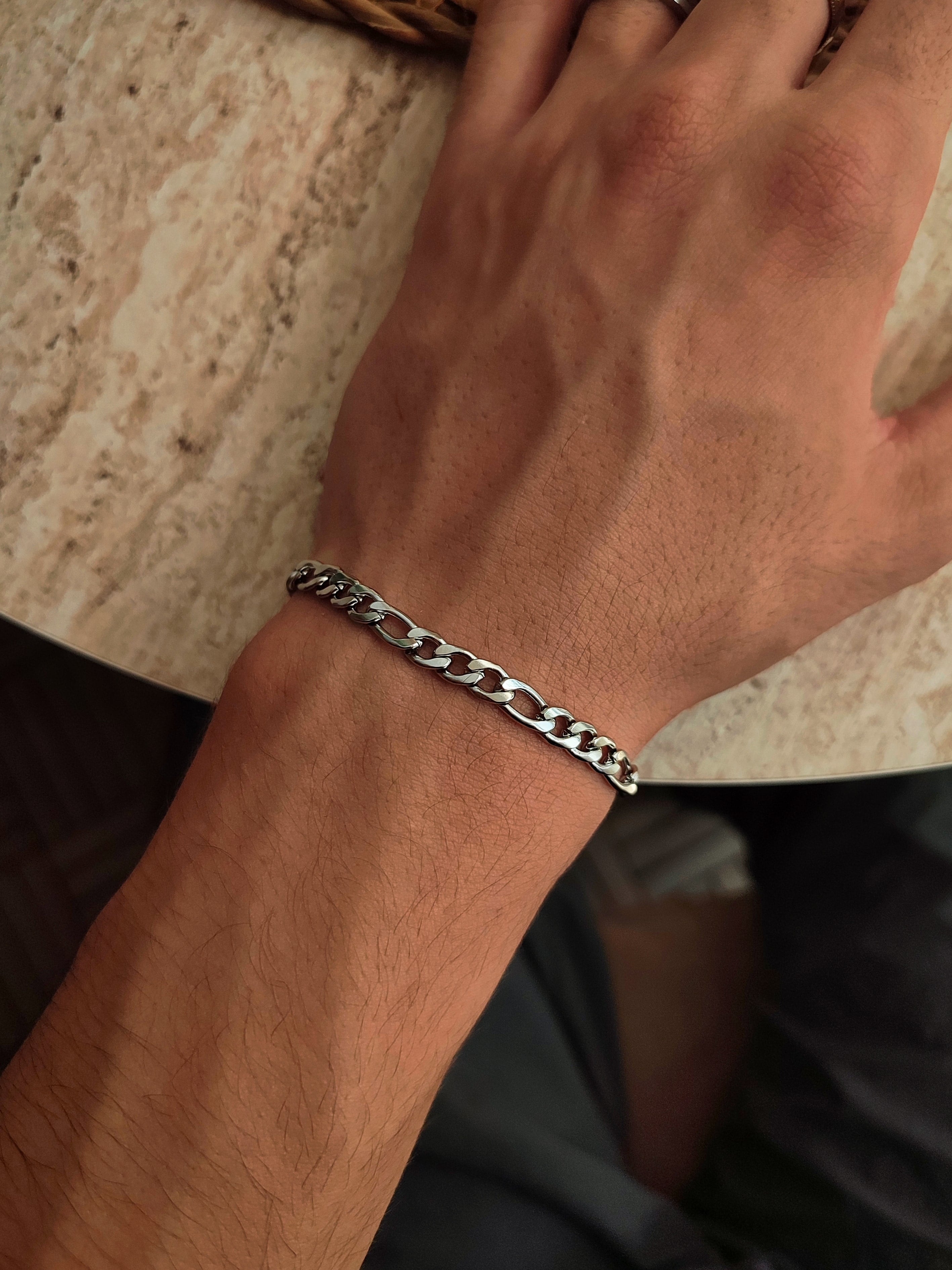 Çelik Silver Figaro Model Yassı Erkek Zincir Bileklik