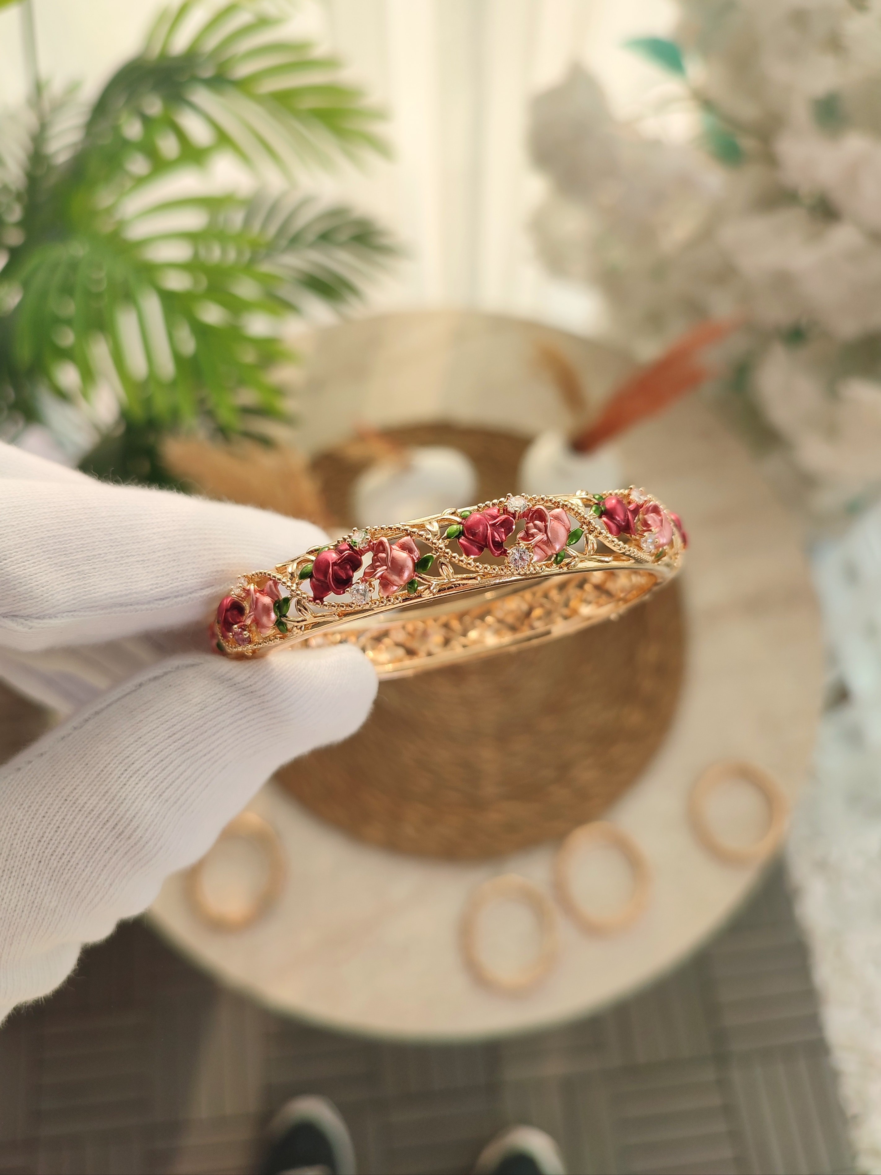 Kadın Mineli Renkli Gül Desen Vintage Bileklik