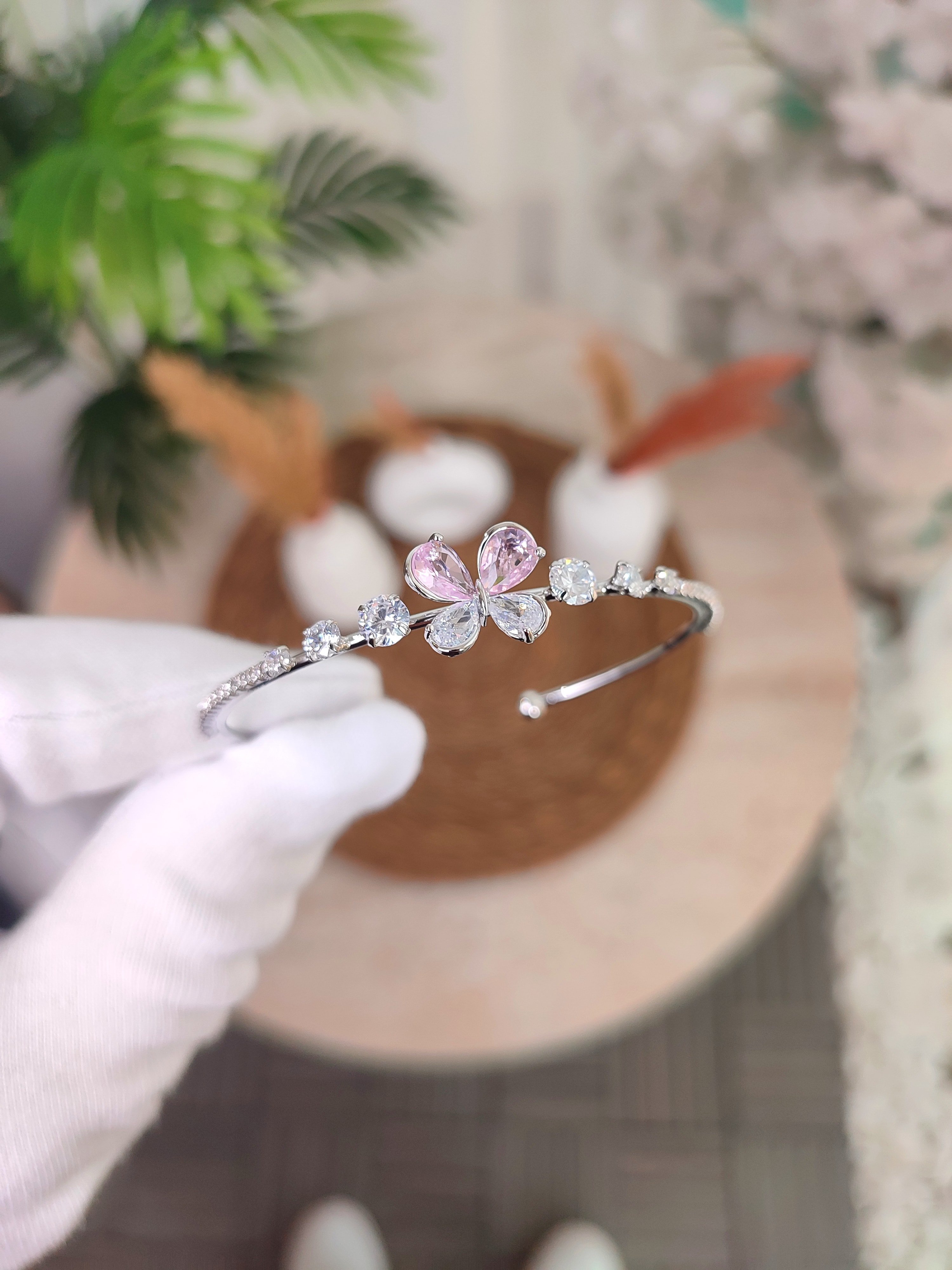 Kadın Zirkon Taşlı Kelebek Model Bileklik