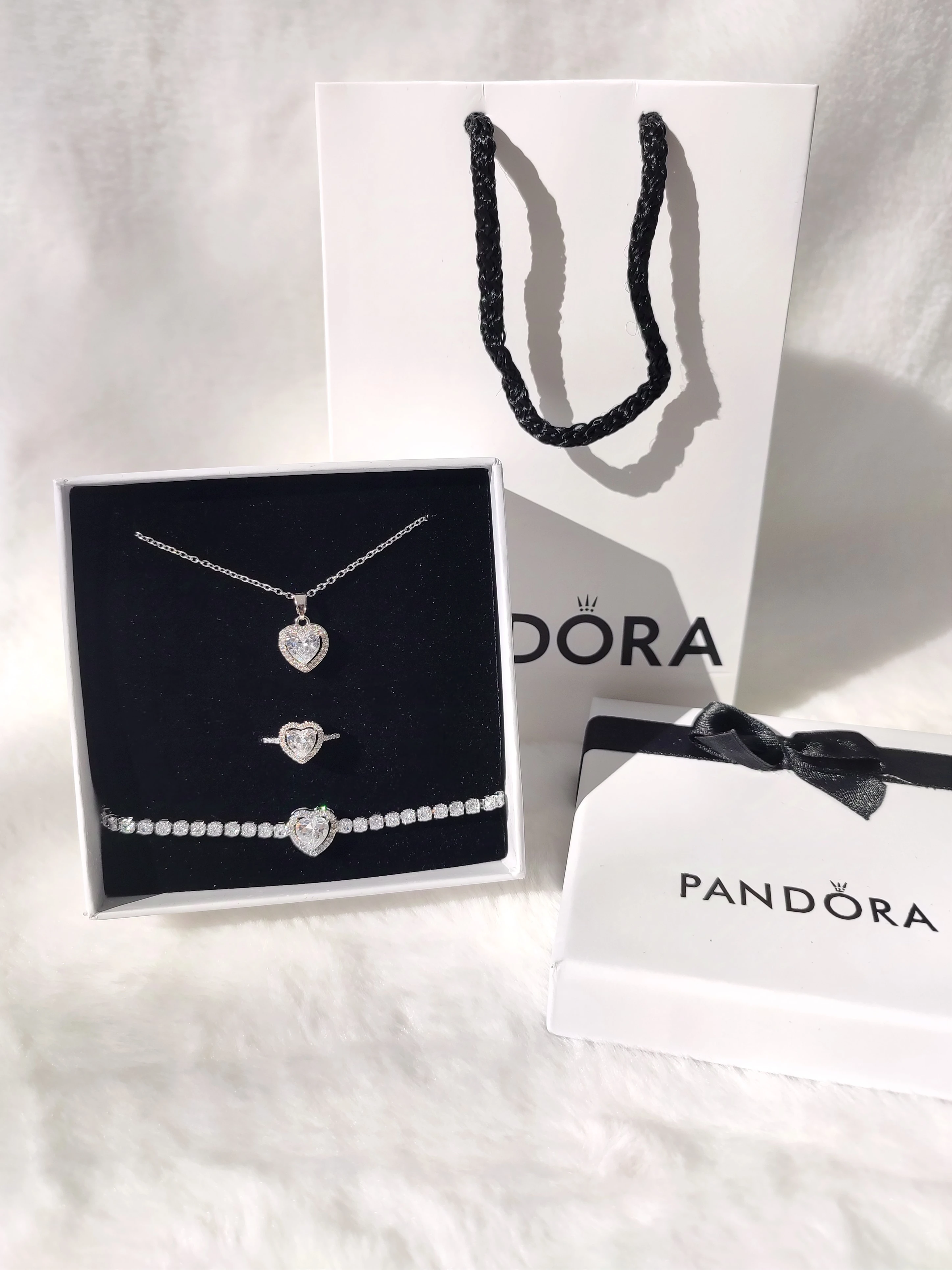 Pandora Kutulamalı Kadın Kalpli Kolye Bileklik ve Yüzük Padora Seti