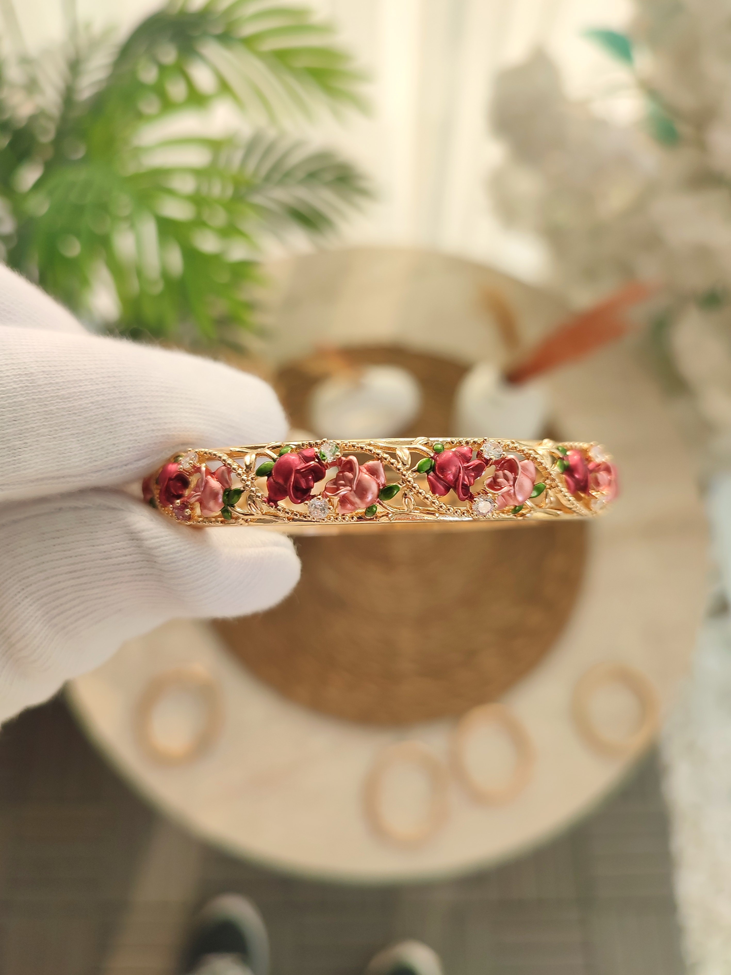 Kadın Mineli Renkli Gül Desen Vintage Bileklik
