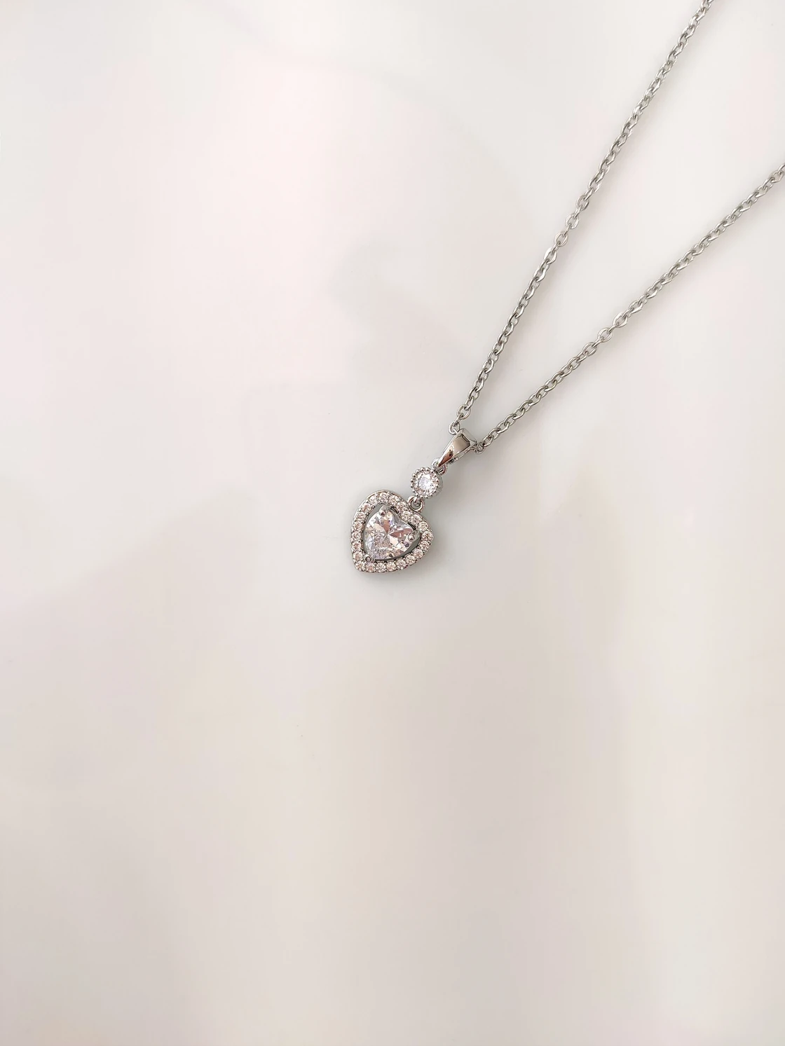 Kadın 316L Paslanmaz Çelik Swarovski Taşlı Kalp Kolye