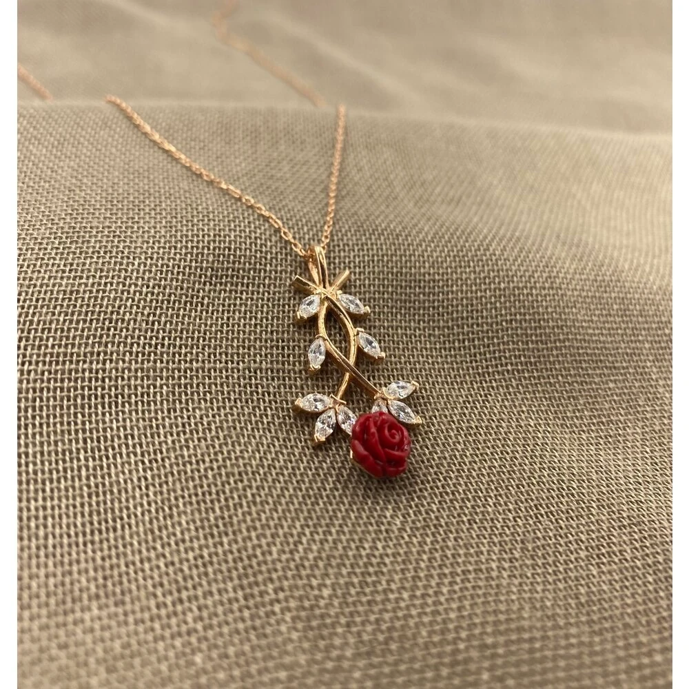 925 Ayar Gümüş Zarif Kırmızı Gül Kolye