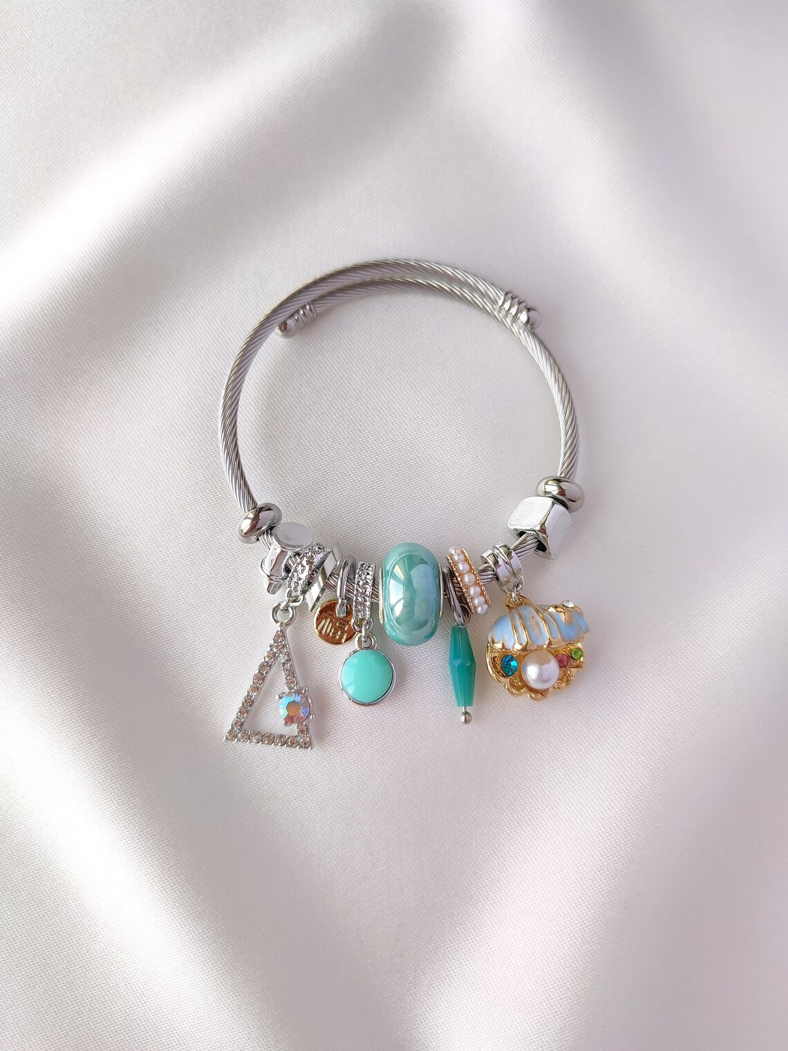 Pandora Bileklik Siyah İstiridyeli Deniz Kabuklu Çelik Kadın Bileklik