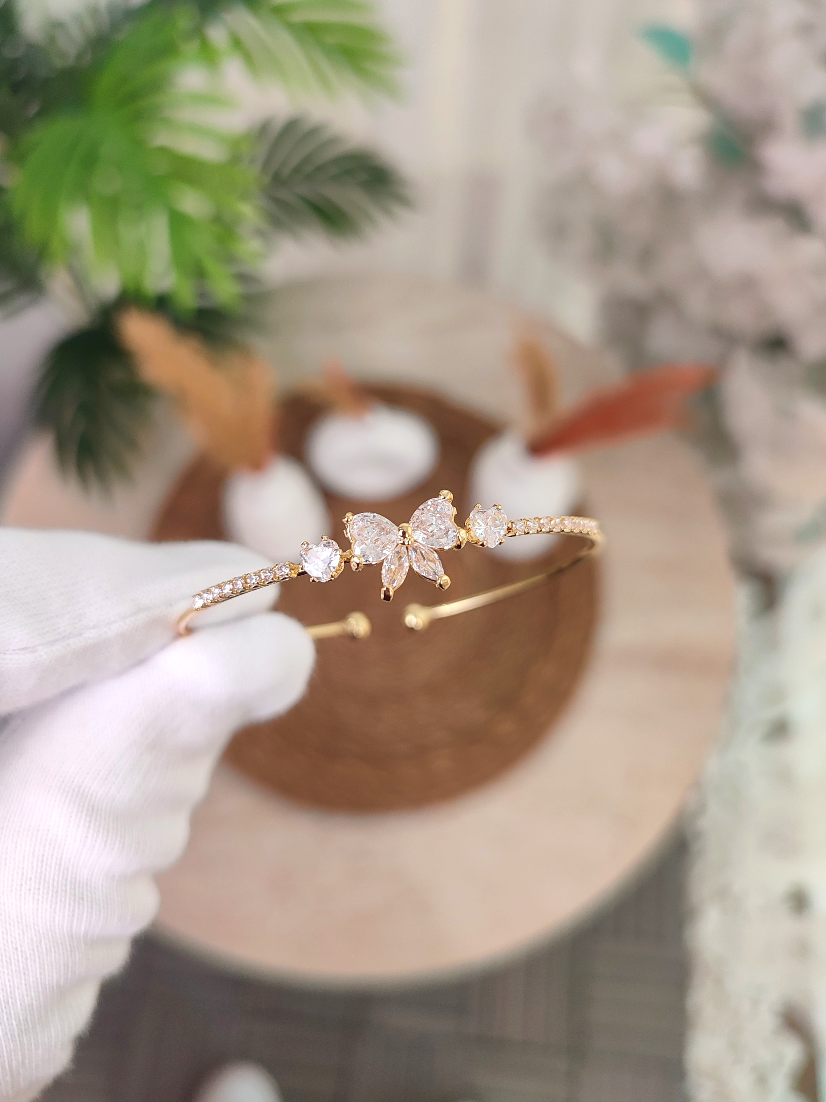 Kadın Zirkon Taşlı Kelebek Model Bileklik