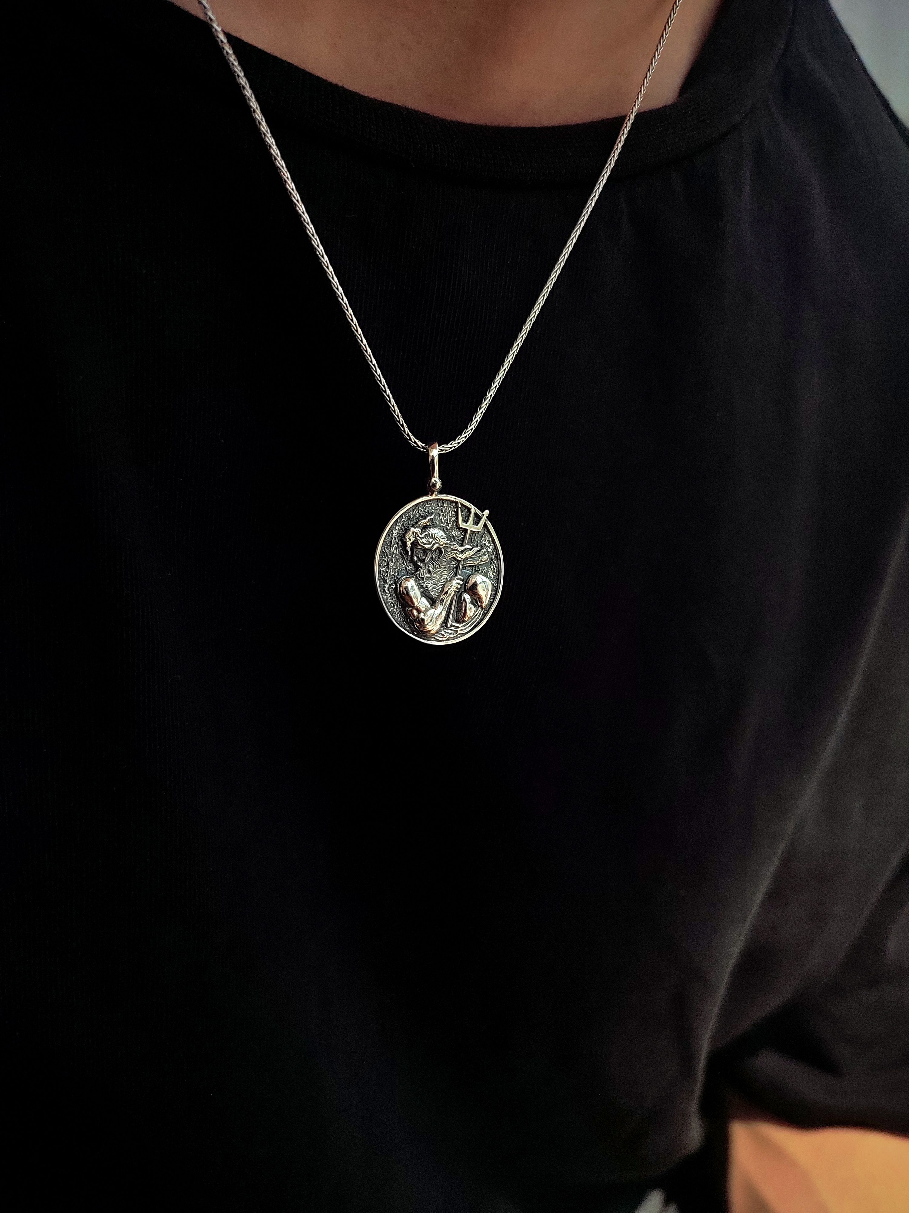 925 Ayar Gümüş Erkek Poseidon Model Kolye