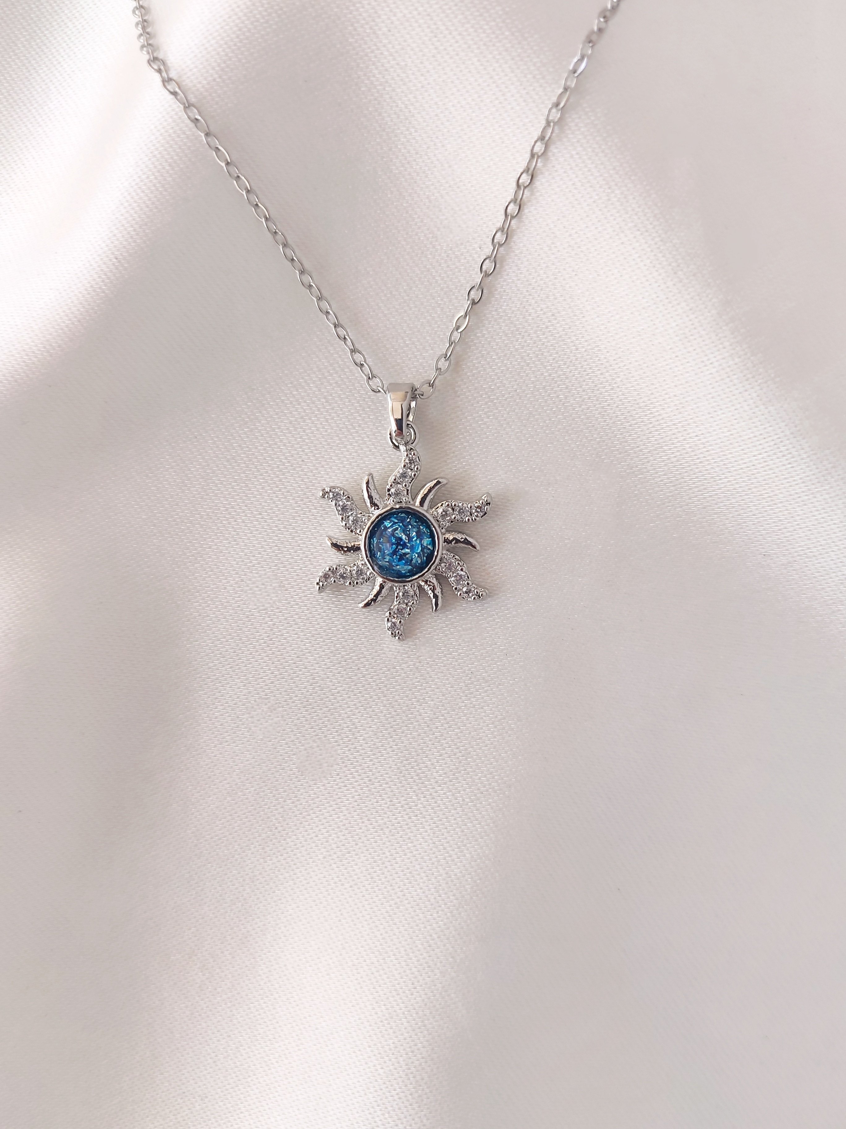 Kadın Çelik Opal Taşlı Güneş Kolye