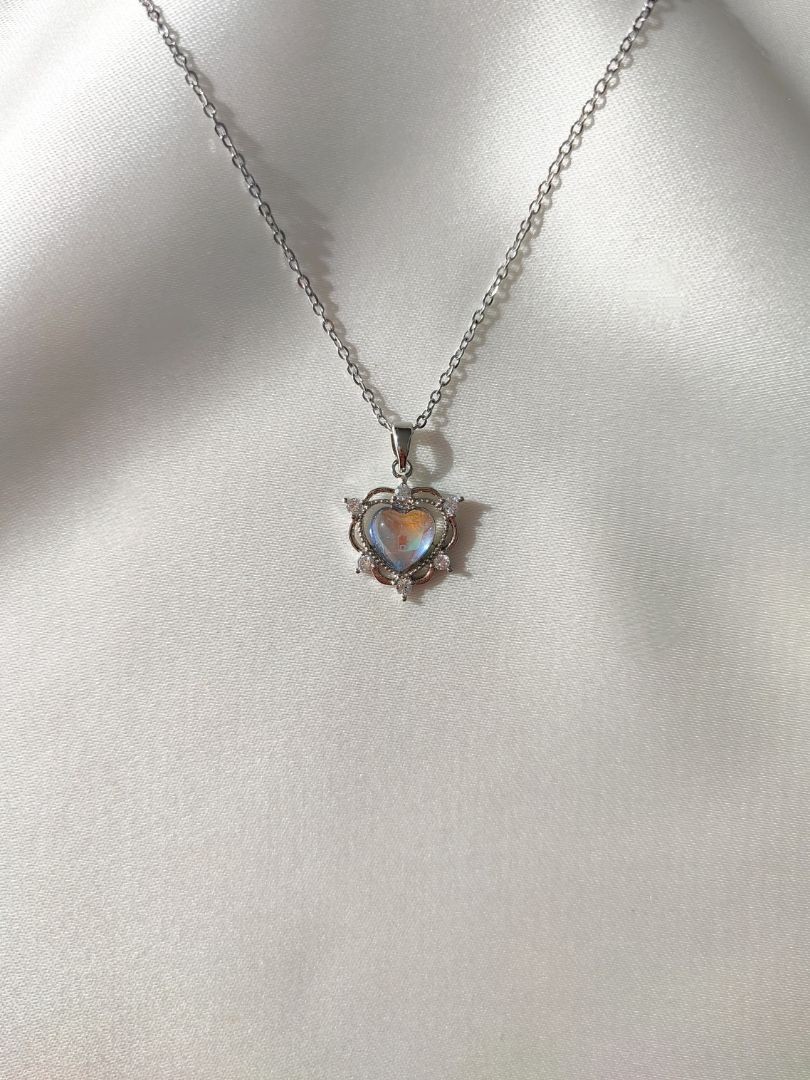 Kadın Paslanmaz Çelik Silver Opal Taşlı Kalp Kolye