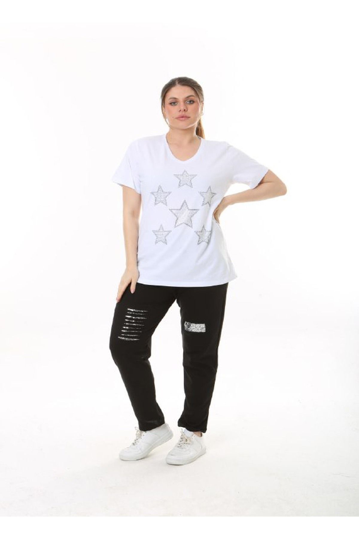 Büyük Beden Yıldız Desenli Taşlı V yaka Tshirt