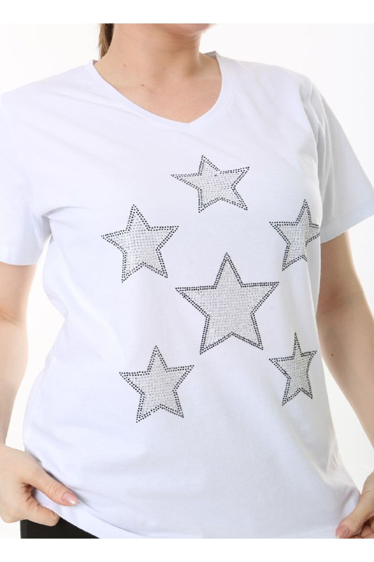 Büyük Beden Yıldız Desenli Taşlı V yaka Tshirt